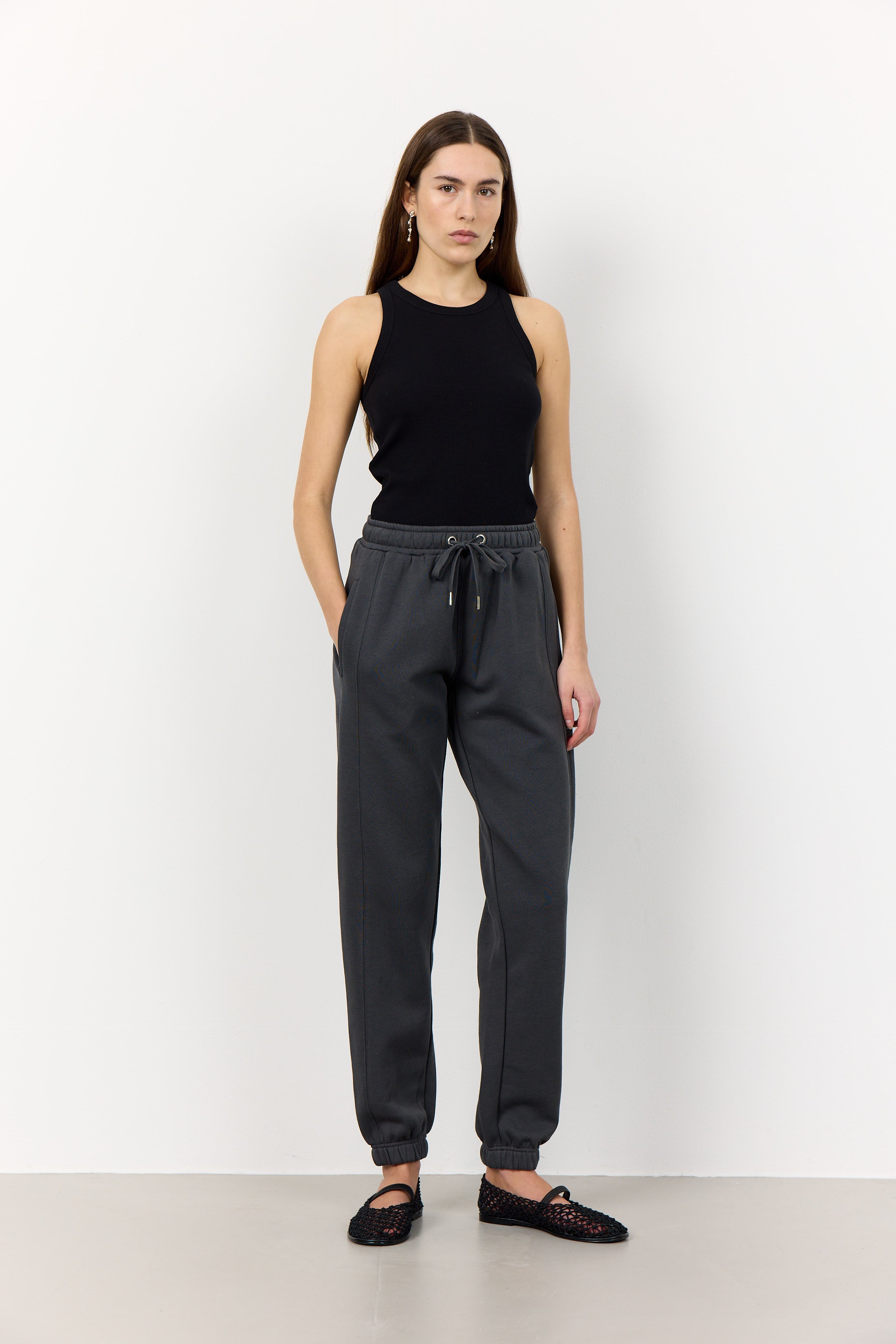 Leveté Room LR-Nuka 8 Sweatpants i mørkegrå