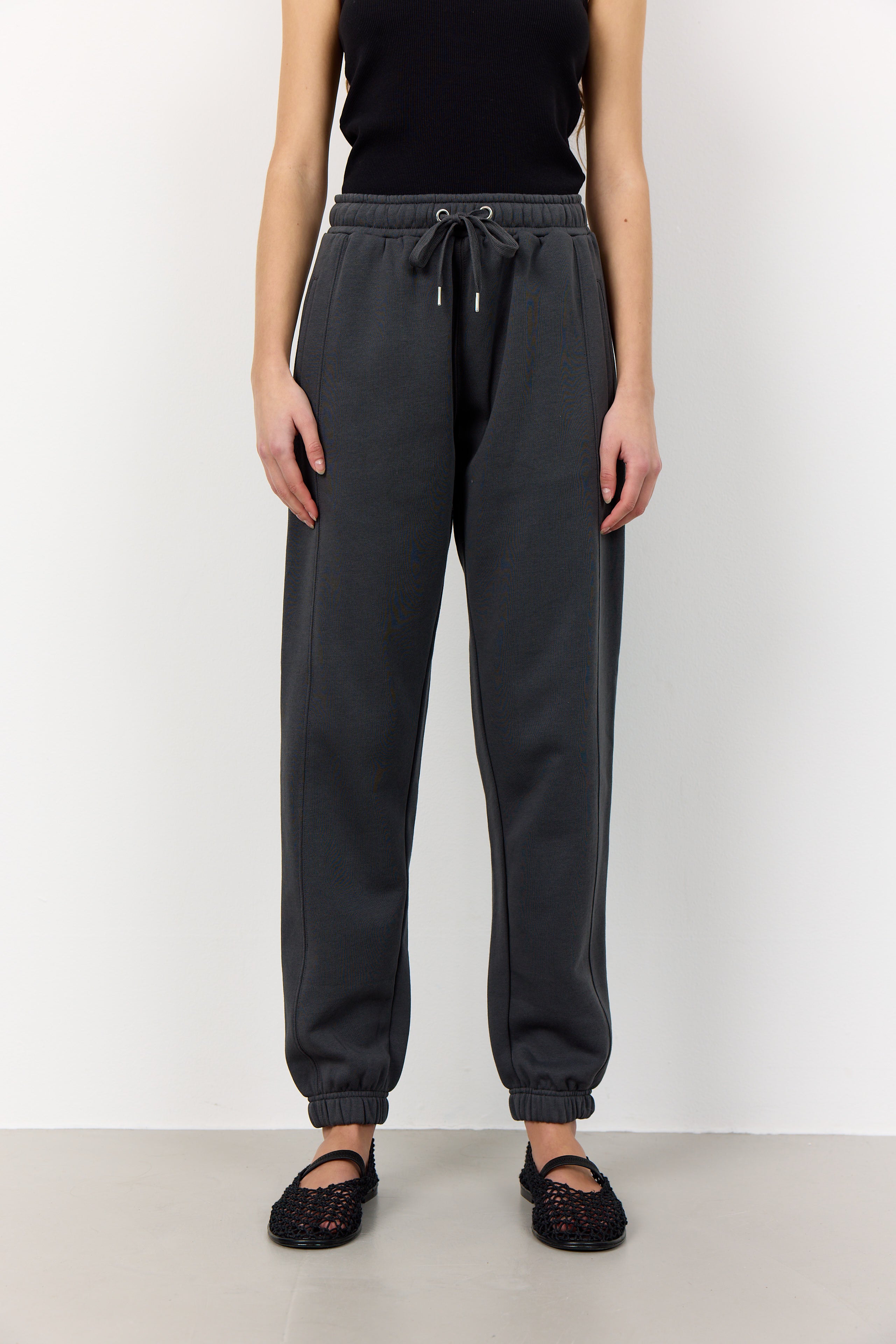 Leveté Room LR-Nuka 8 Sweatpants i mørkegrå
