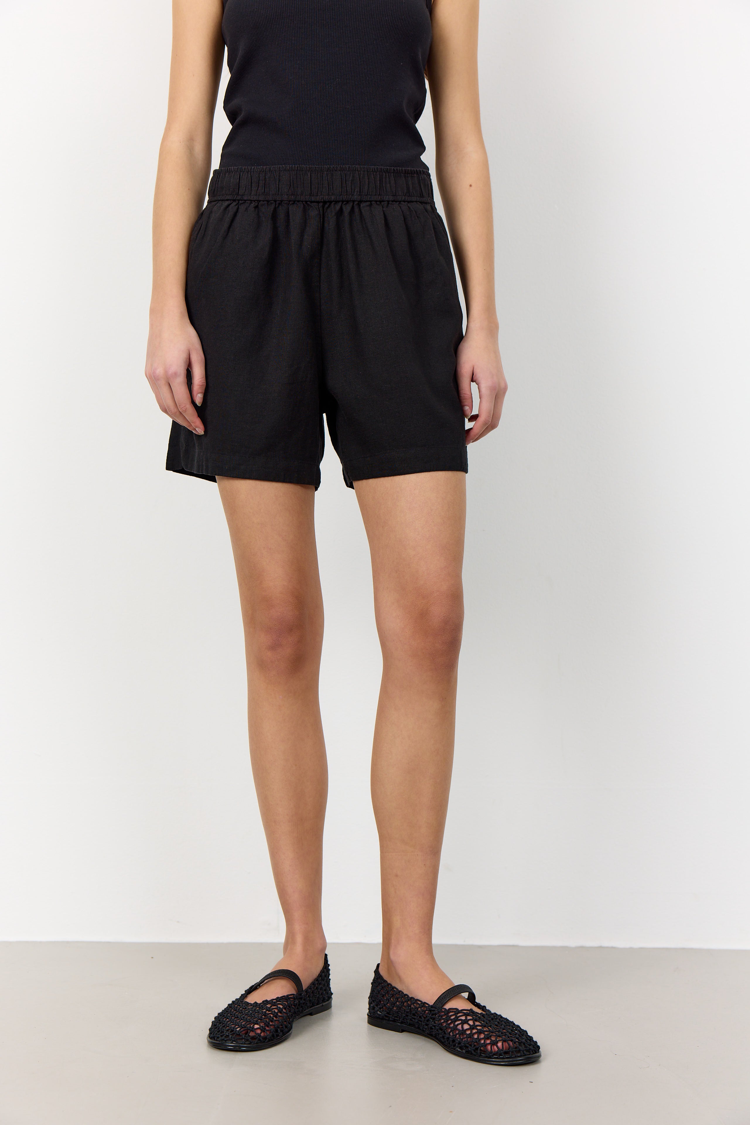 Leveté Room - LR-Naja 8 Shorts, sort