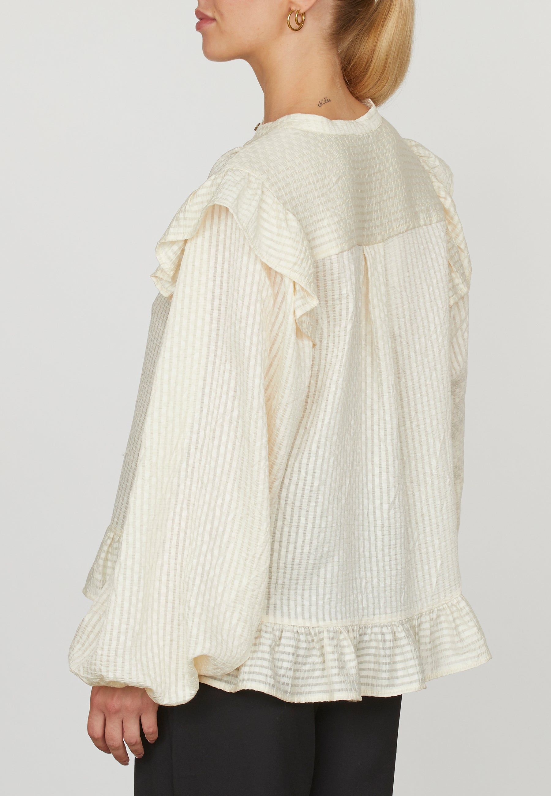 Love & Divine Love1236 Creme