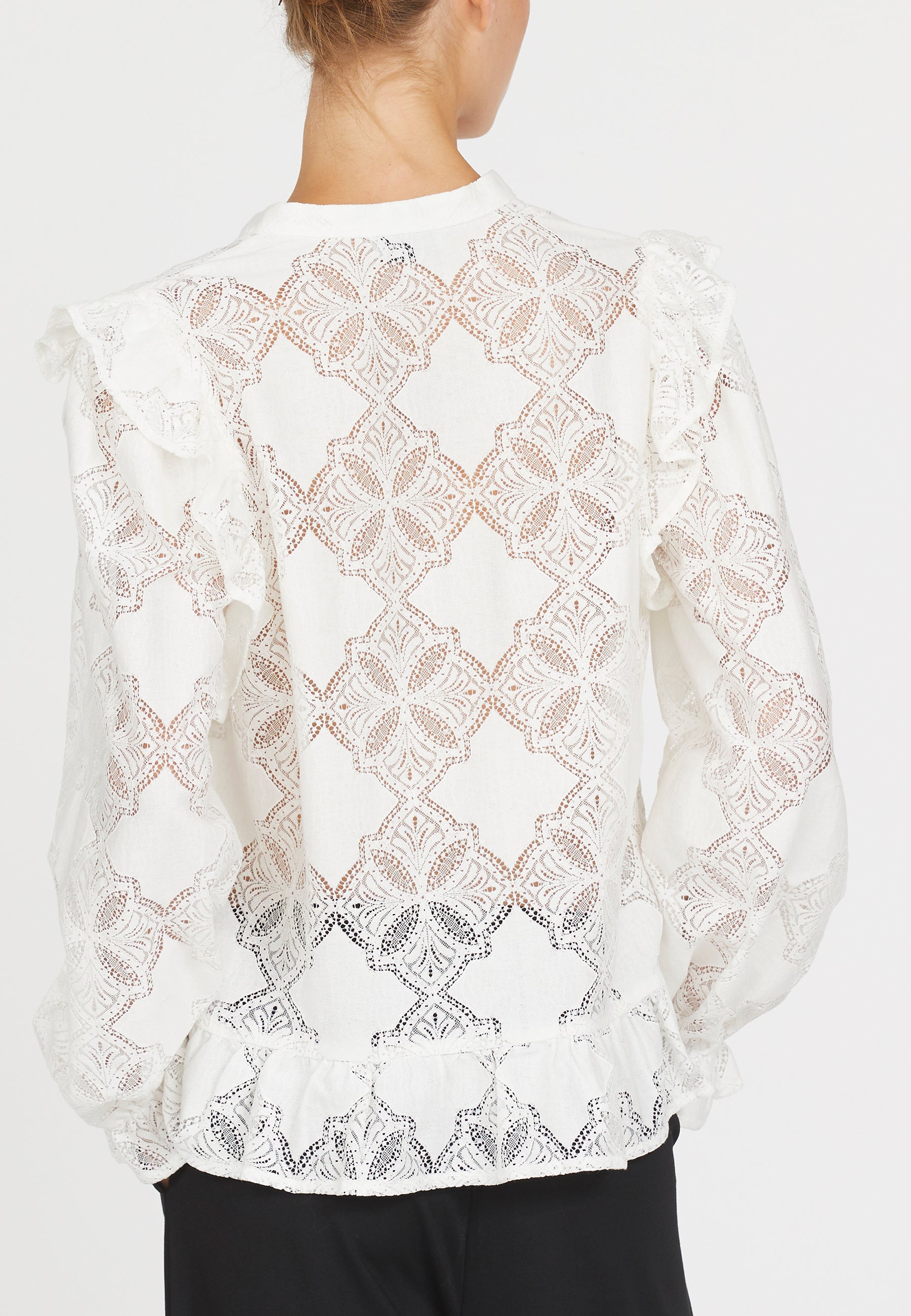 Love1123 – hvid bluse med v-udskæring | Love & Divine