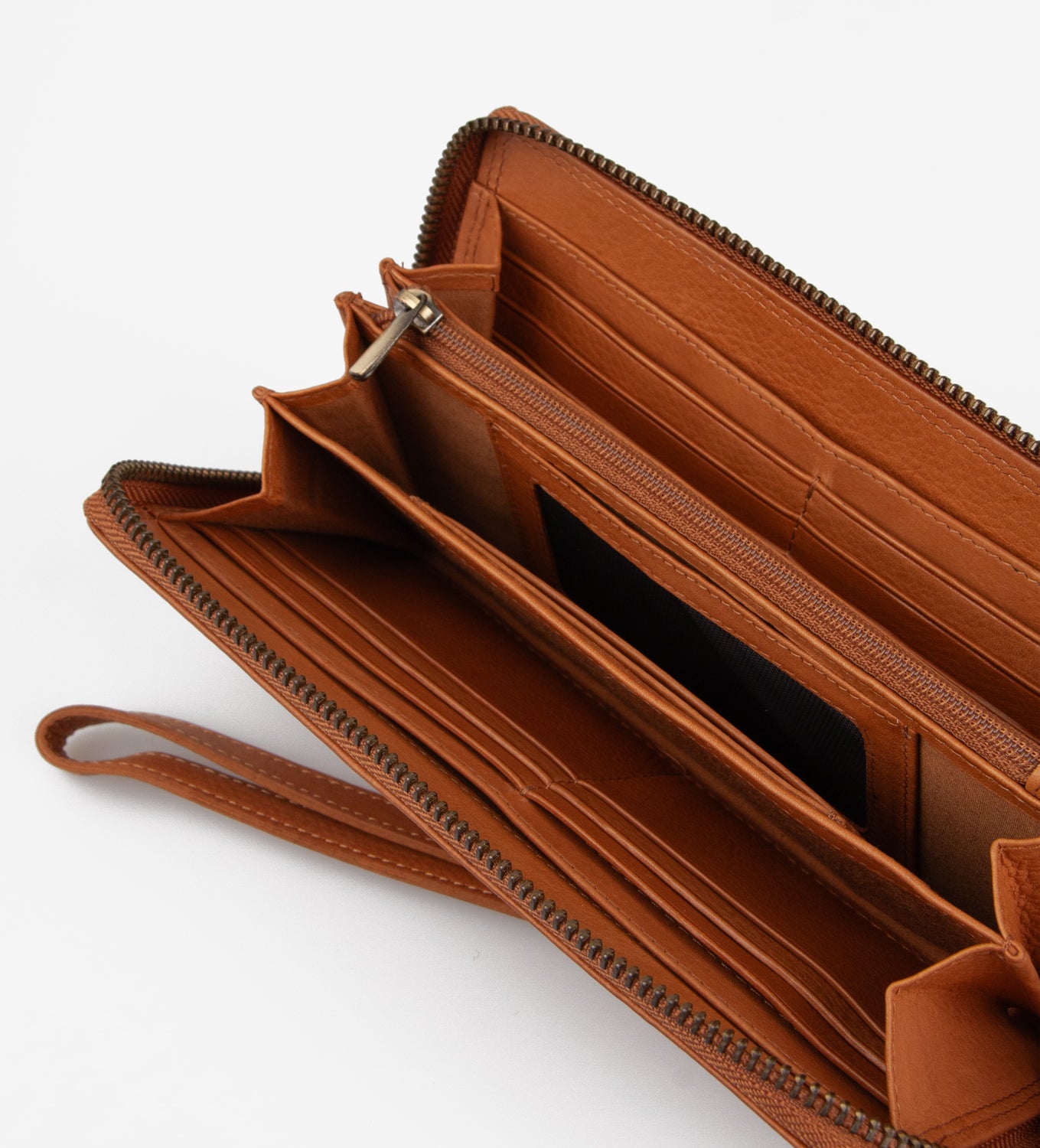 Treats Raja Pung i Cognac – Klassisk Læderpung med Lynlås og Rem