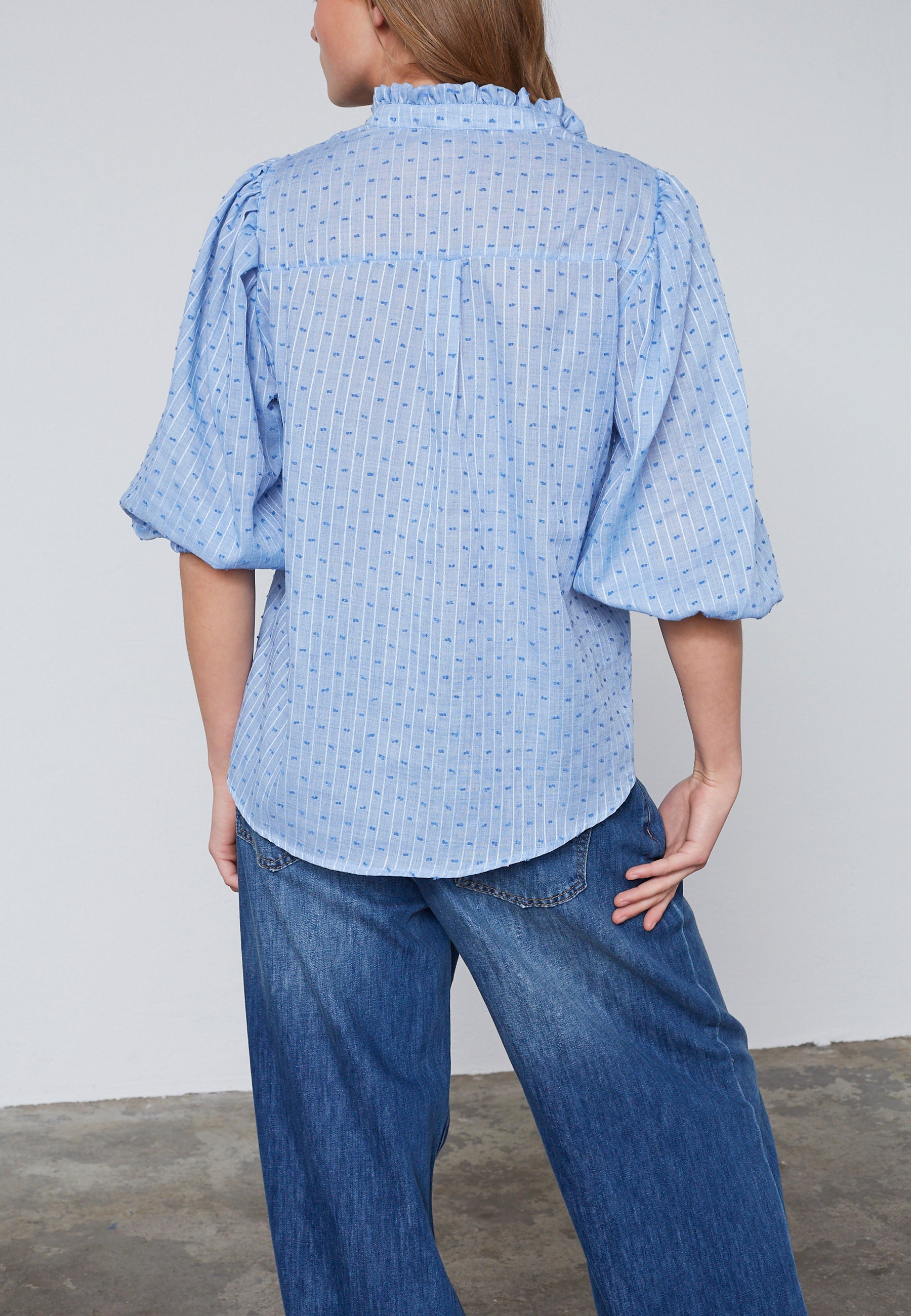 Love&divine Love456-7 Skjorte – Lyseblå med Dots