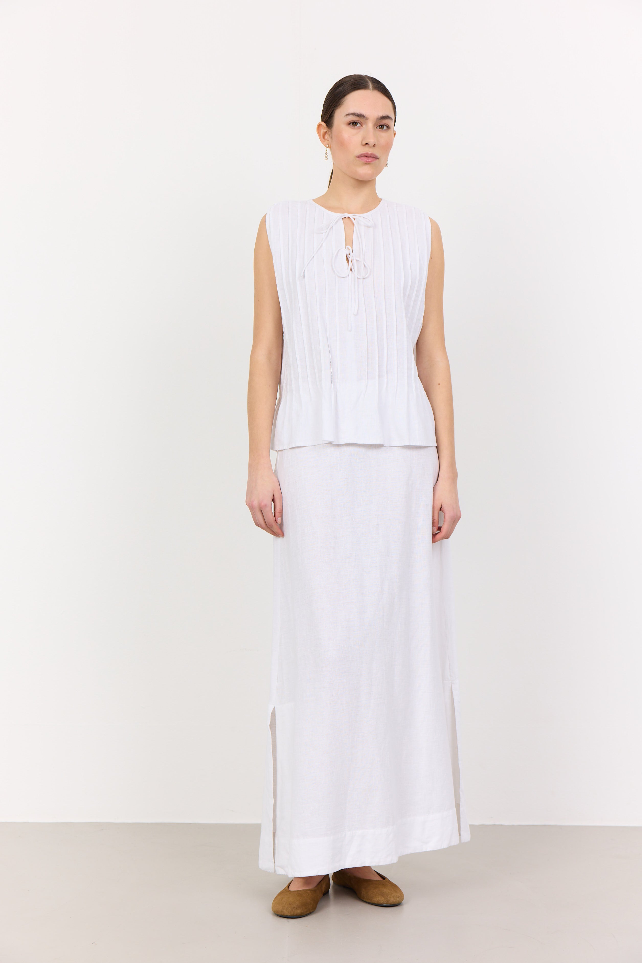 Leveté Room LR-Naja 49 Hvid – Let Top i Hør