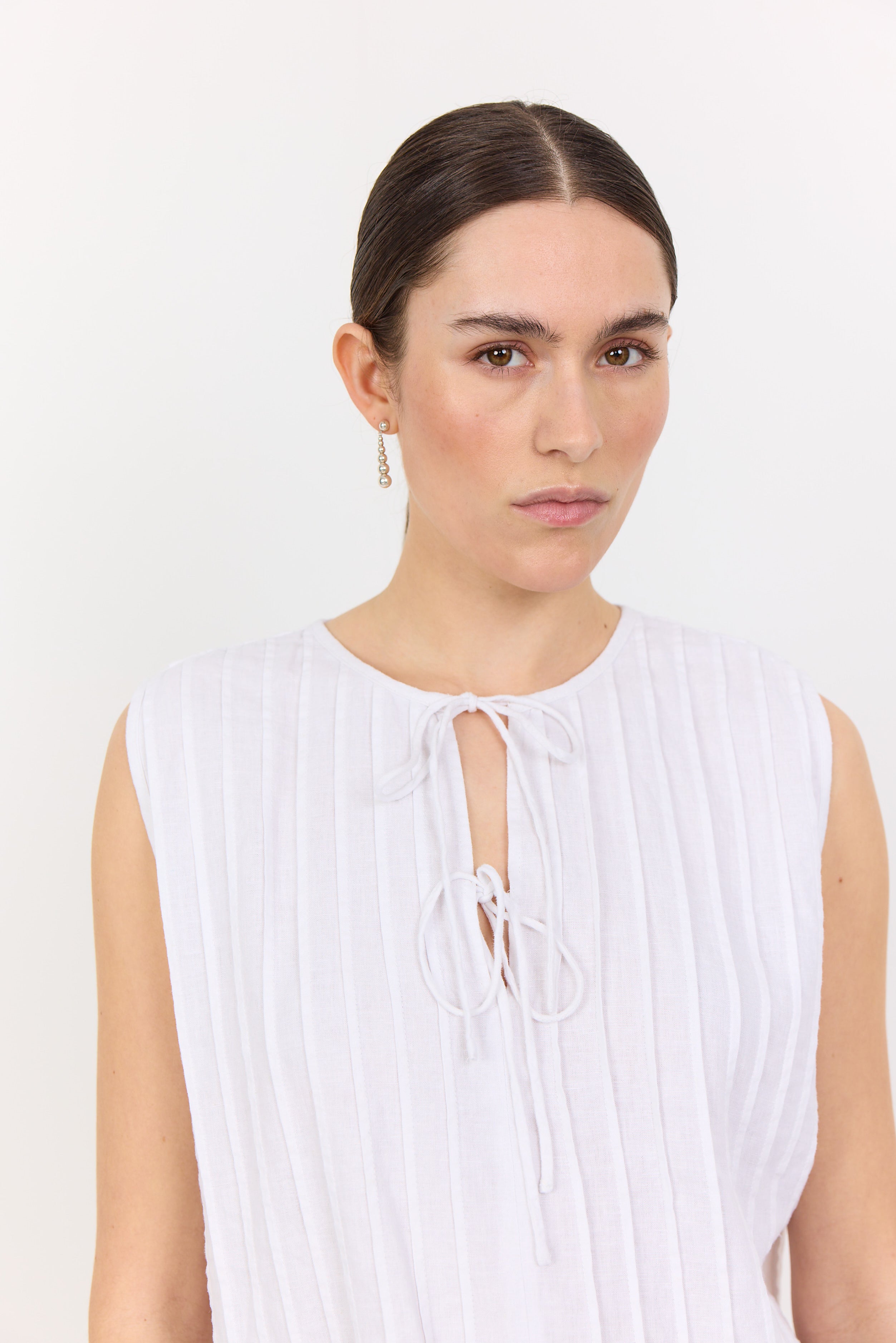 Leveté Room LR-Naja 49 Hvid – Let Top i Hør