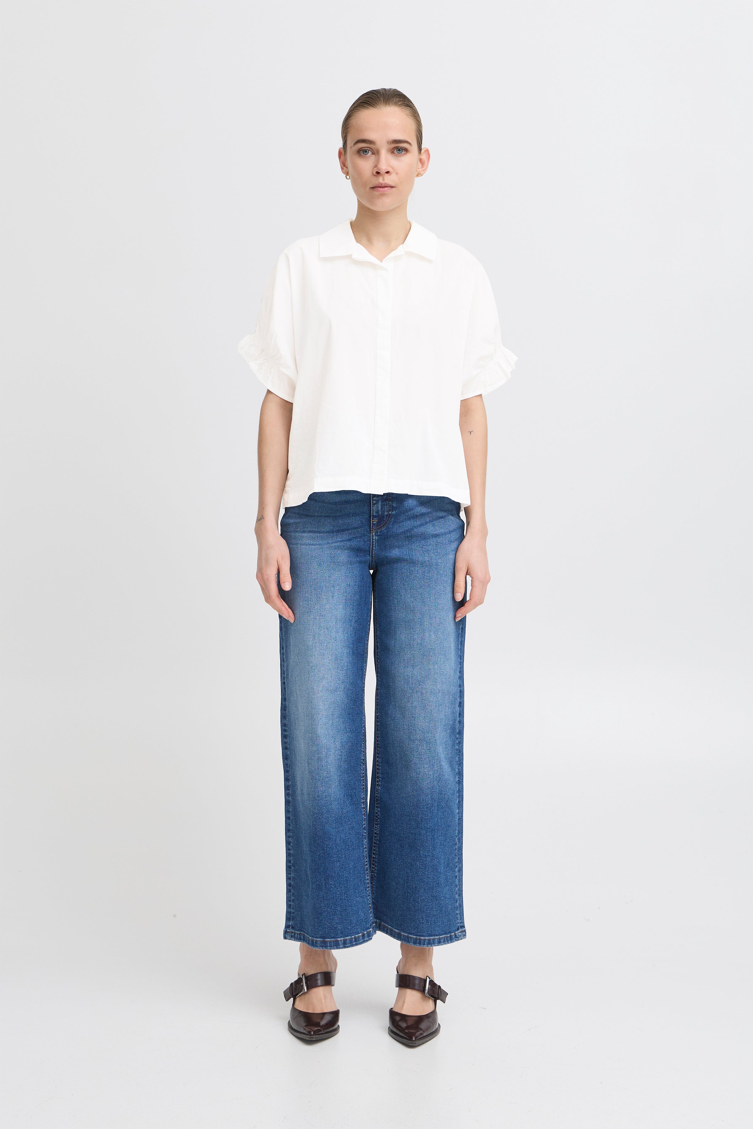 IHSami Shirt i hvid – Let skjorte med feminine flæser
