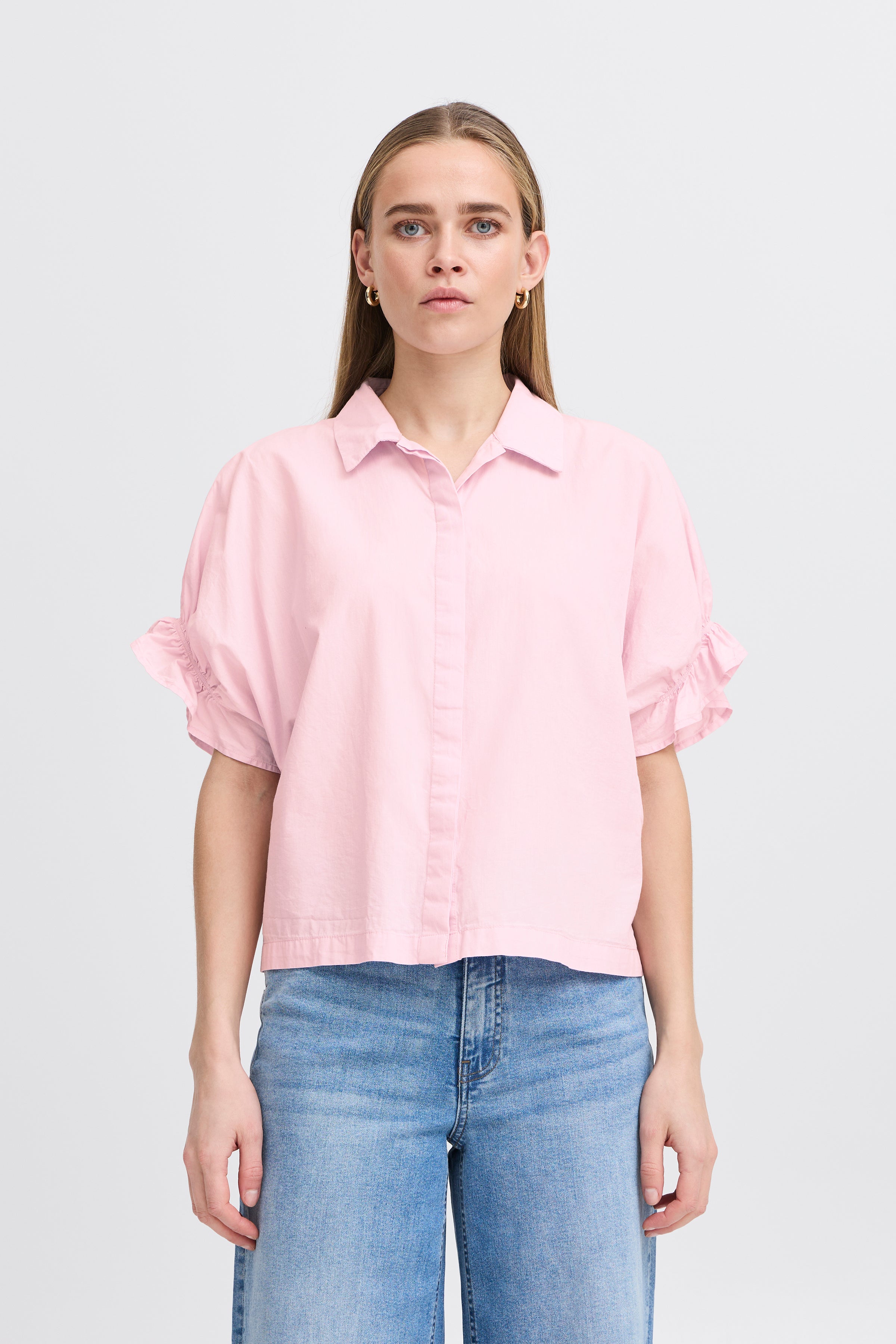 IHSami Shirt i lyserød – Let skjorte med feminine flæser