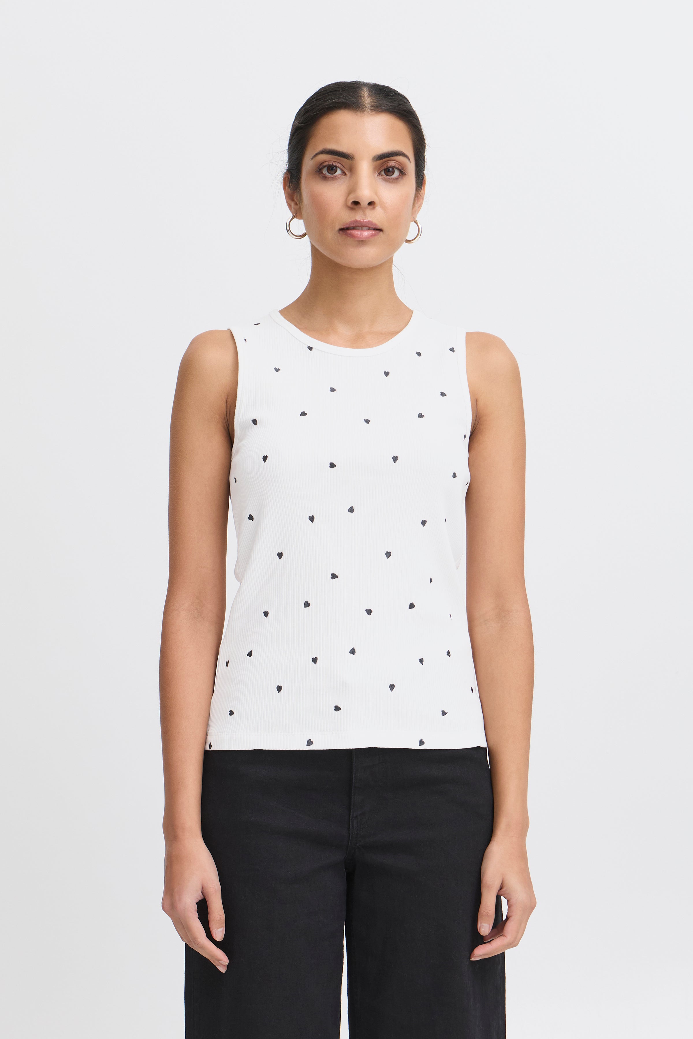 IHPalma Top med Sorte Hjerter – Ichi