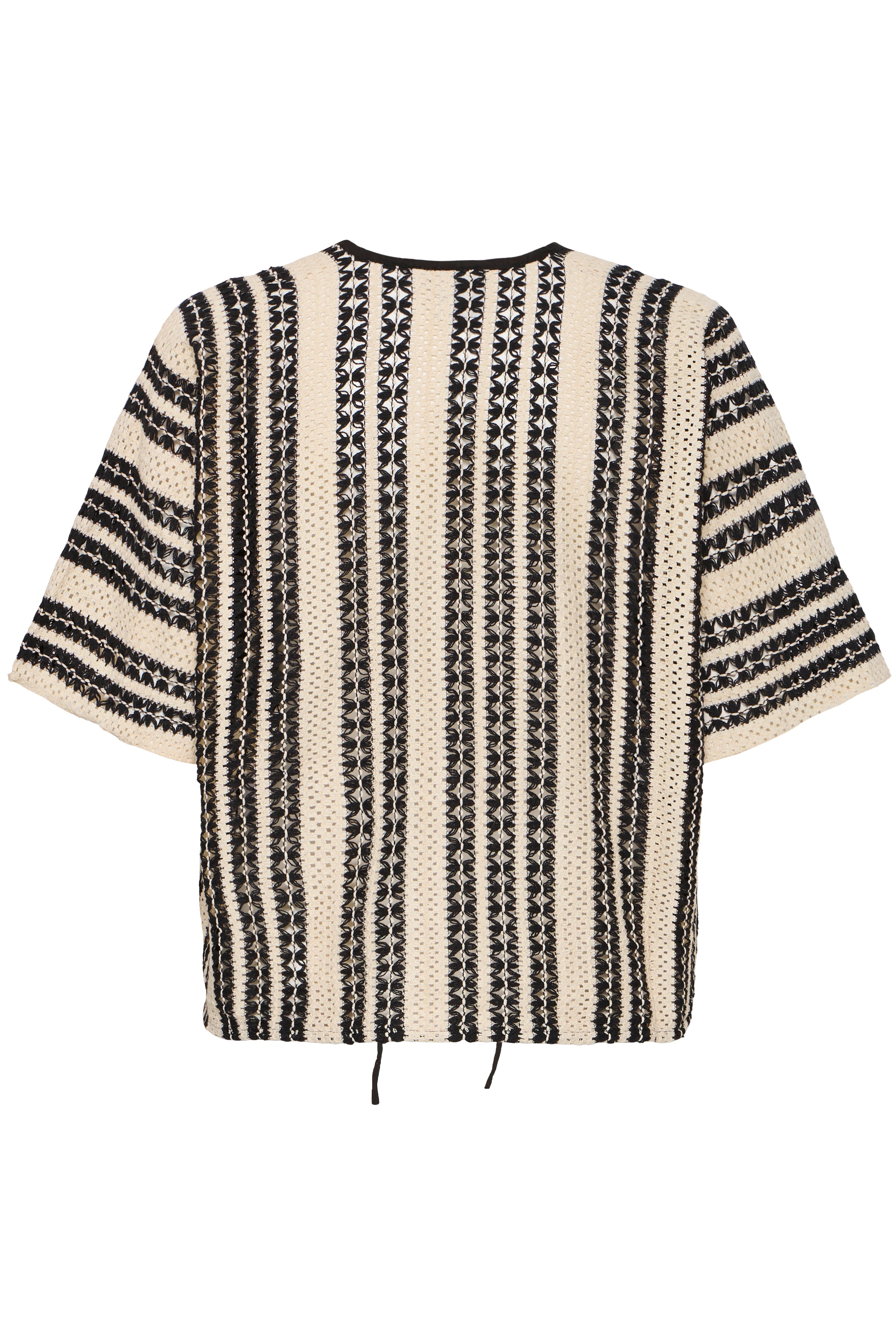 IAWinnia Kimono – let kimono med sort mønster i 100% bomuld fra Ichi