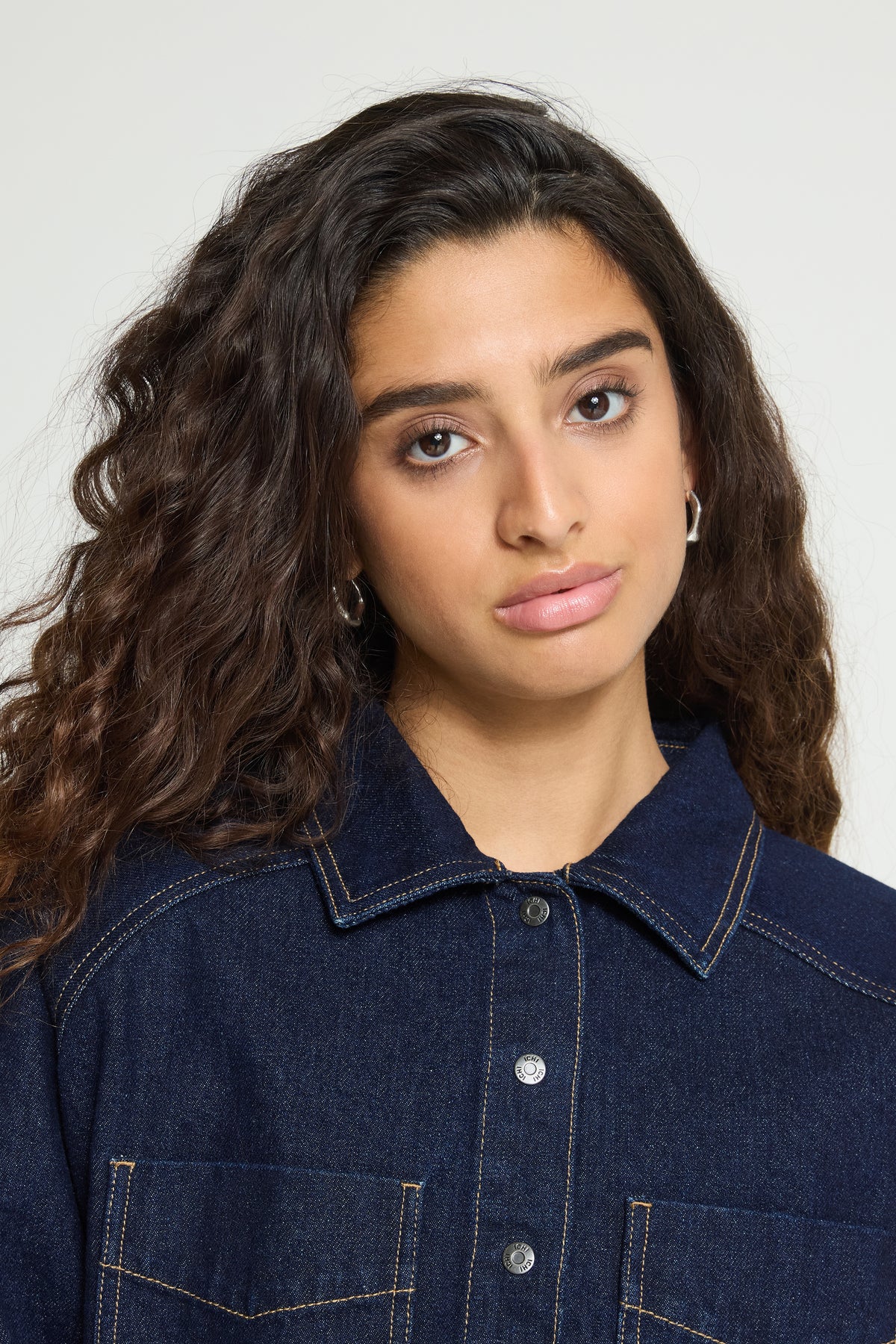 Ichi – IHALVA SH Denimskjorte – DENIM AUTHENTIC BLUE