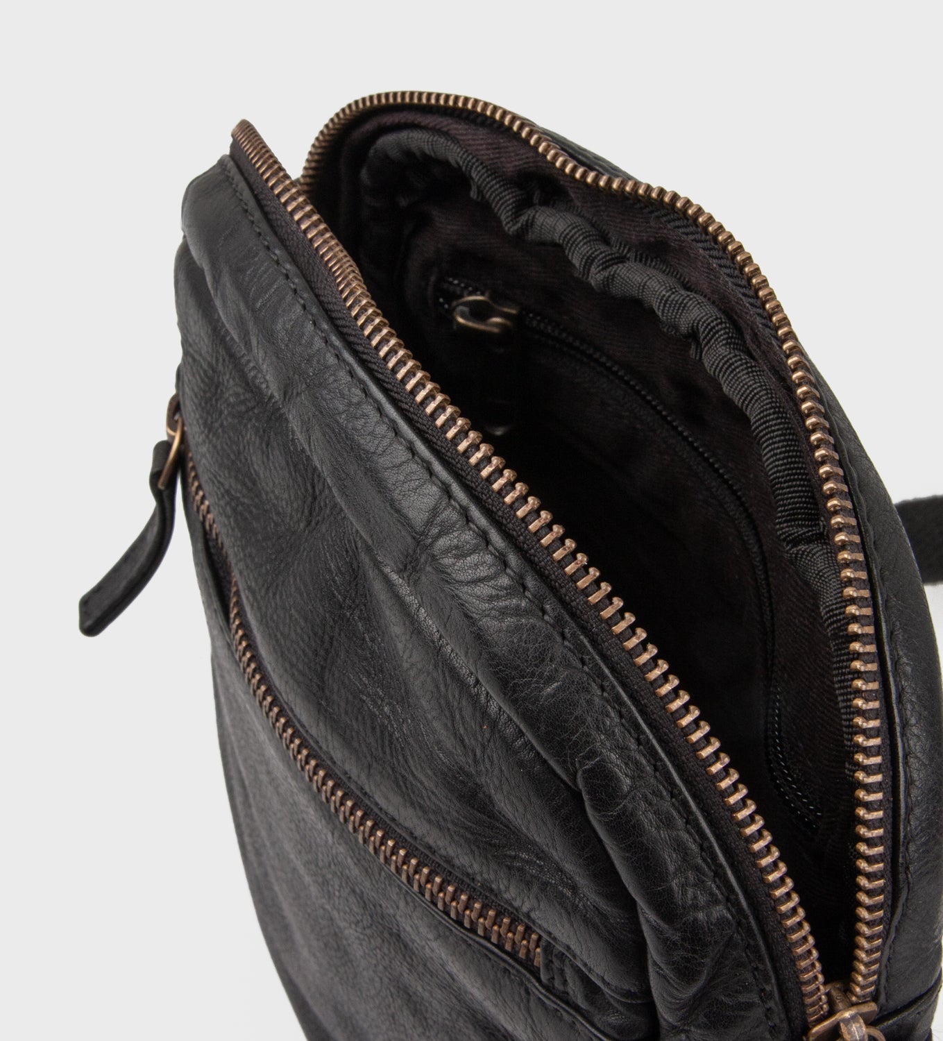 Richmond Square Crossbody, Sort