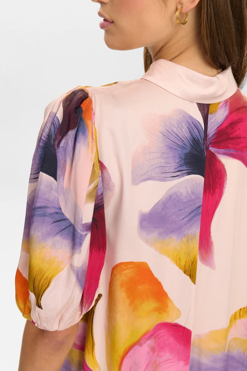 NUBotanica Dress – farverig kjole i 100% viskose fra Nümph