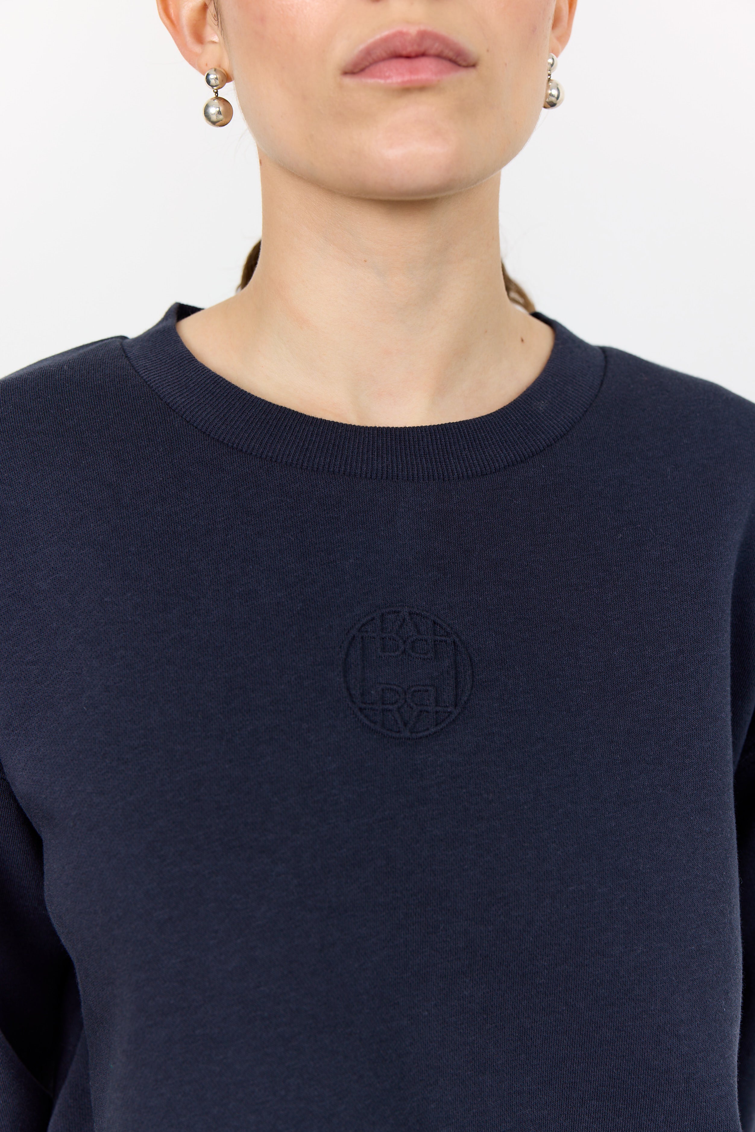 Leveté Room - LR-Nuka 13 Sweatshirt, Navy