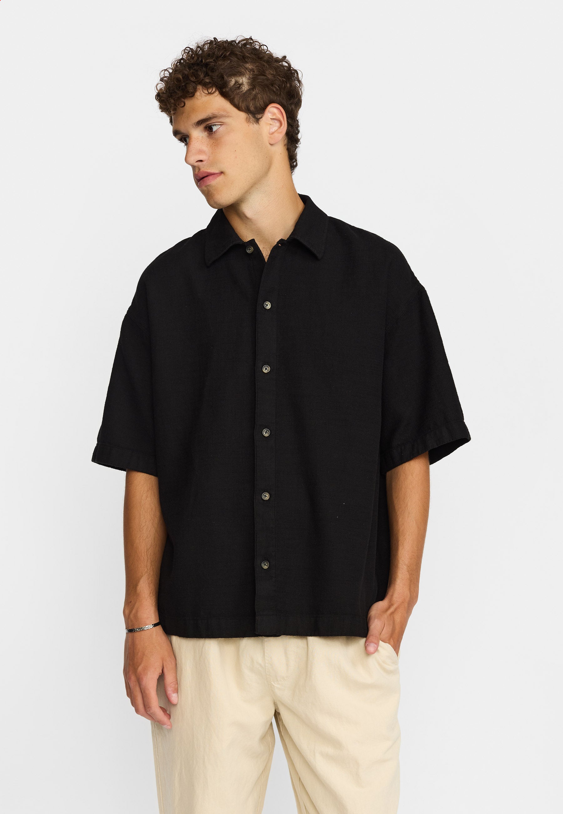 Revolution - Oversize Short-sleeved Shirt Sort