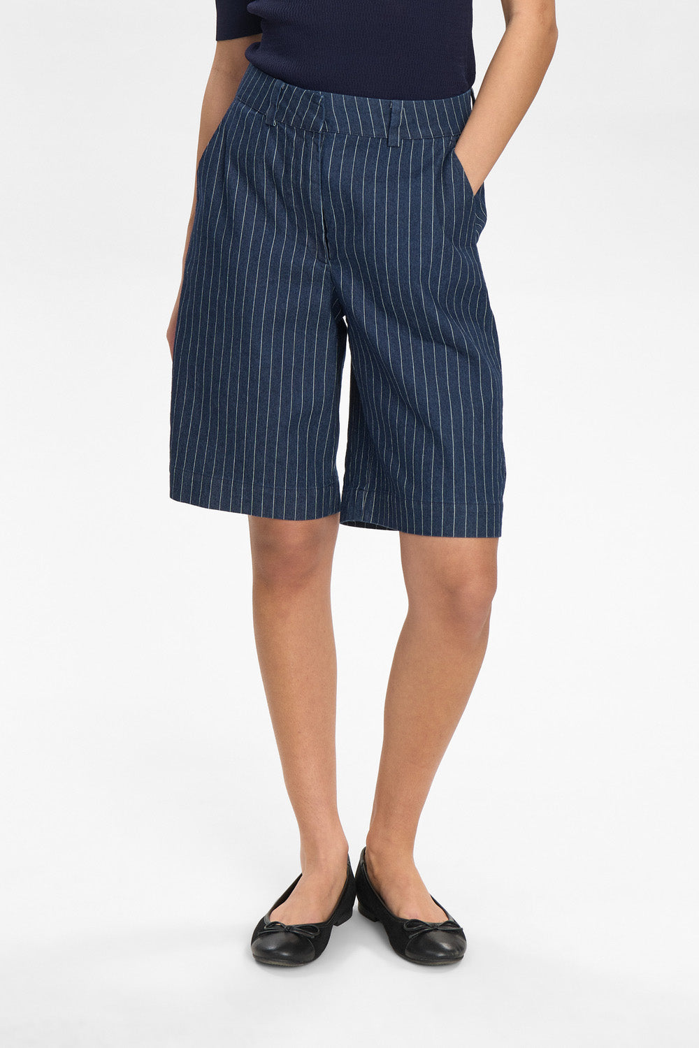 NUVibeke Shorts fra Nümph – Pinstripe Shorts