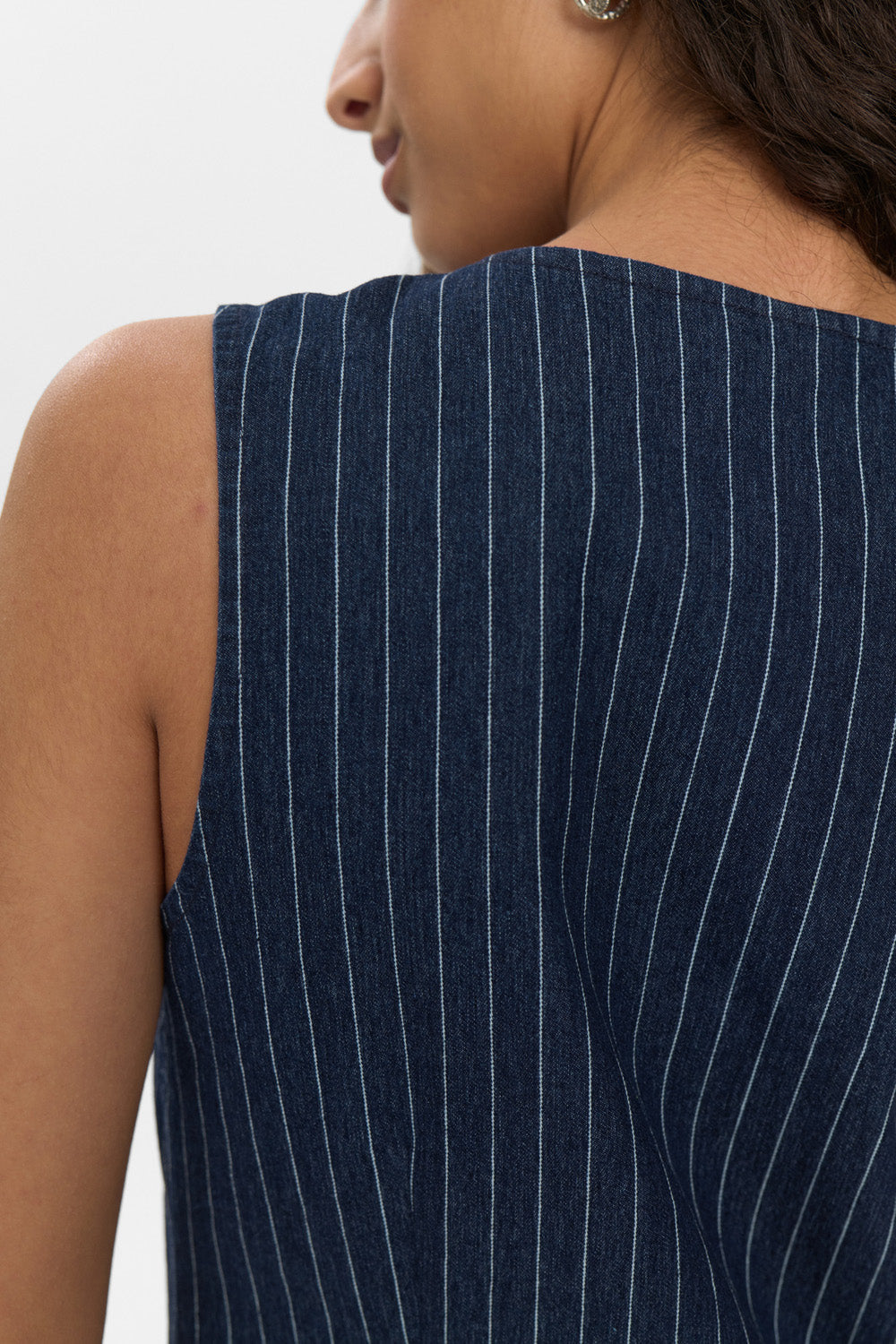 NUVibeke Dress fra Nümph – Ærmeløs Kjole