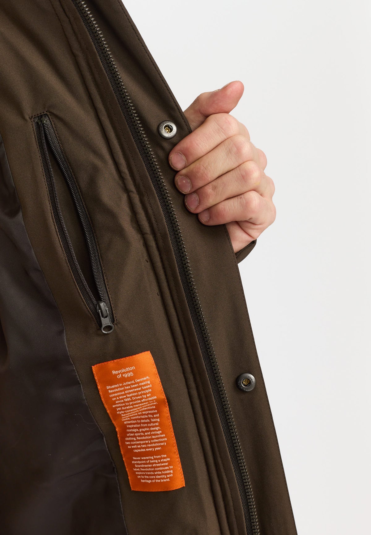 Revolution - Hooded Puffer Jacket - Darkbrown