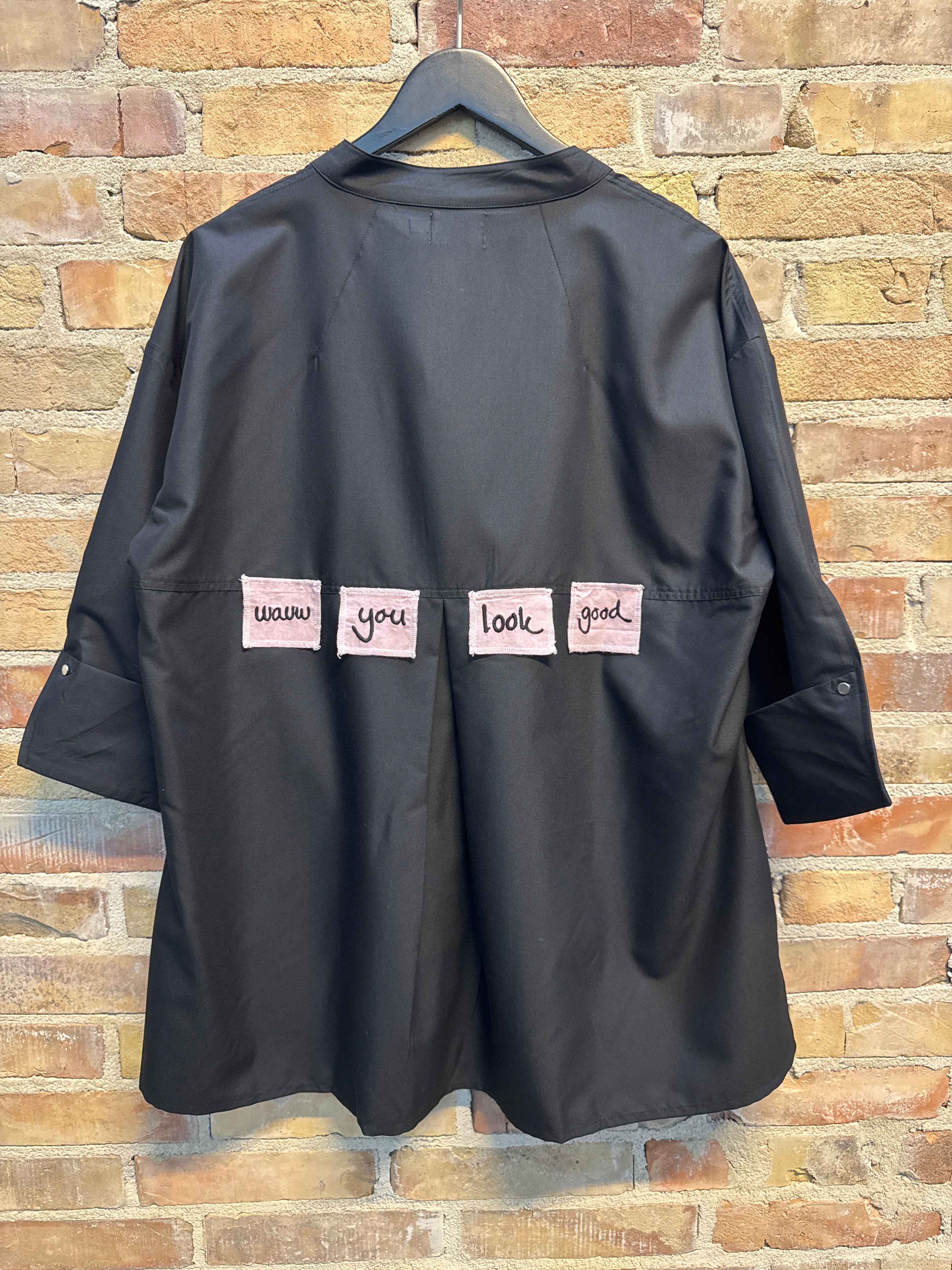 Wauw - Luna Shirt i Sort