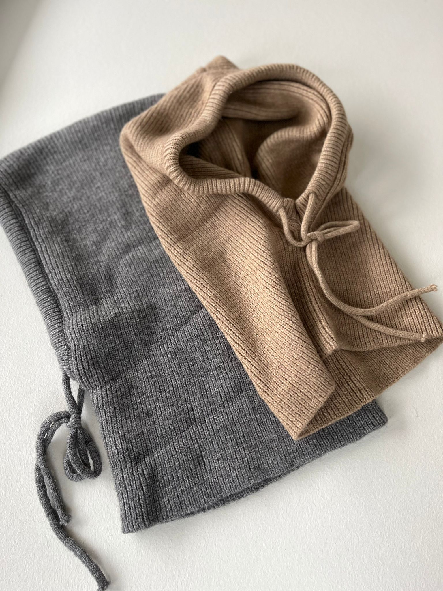 Balaclava Hue, Taupe