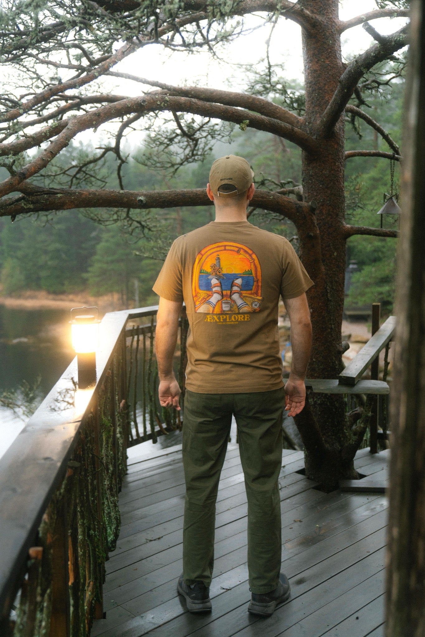 Lakor - Room with a View T-shirt