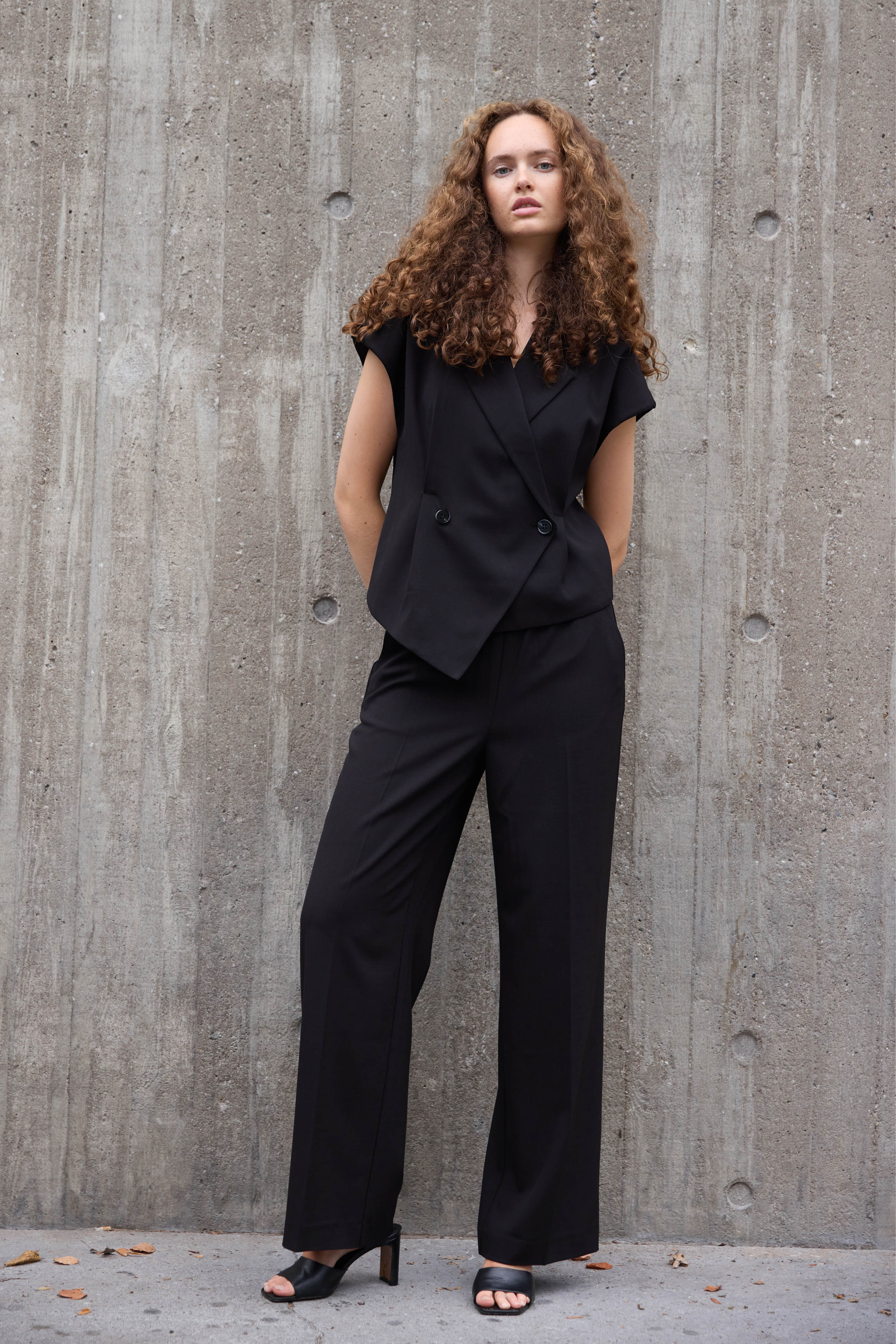 Rue De Femme - Solveig Vest i Sort