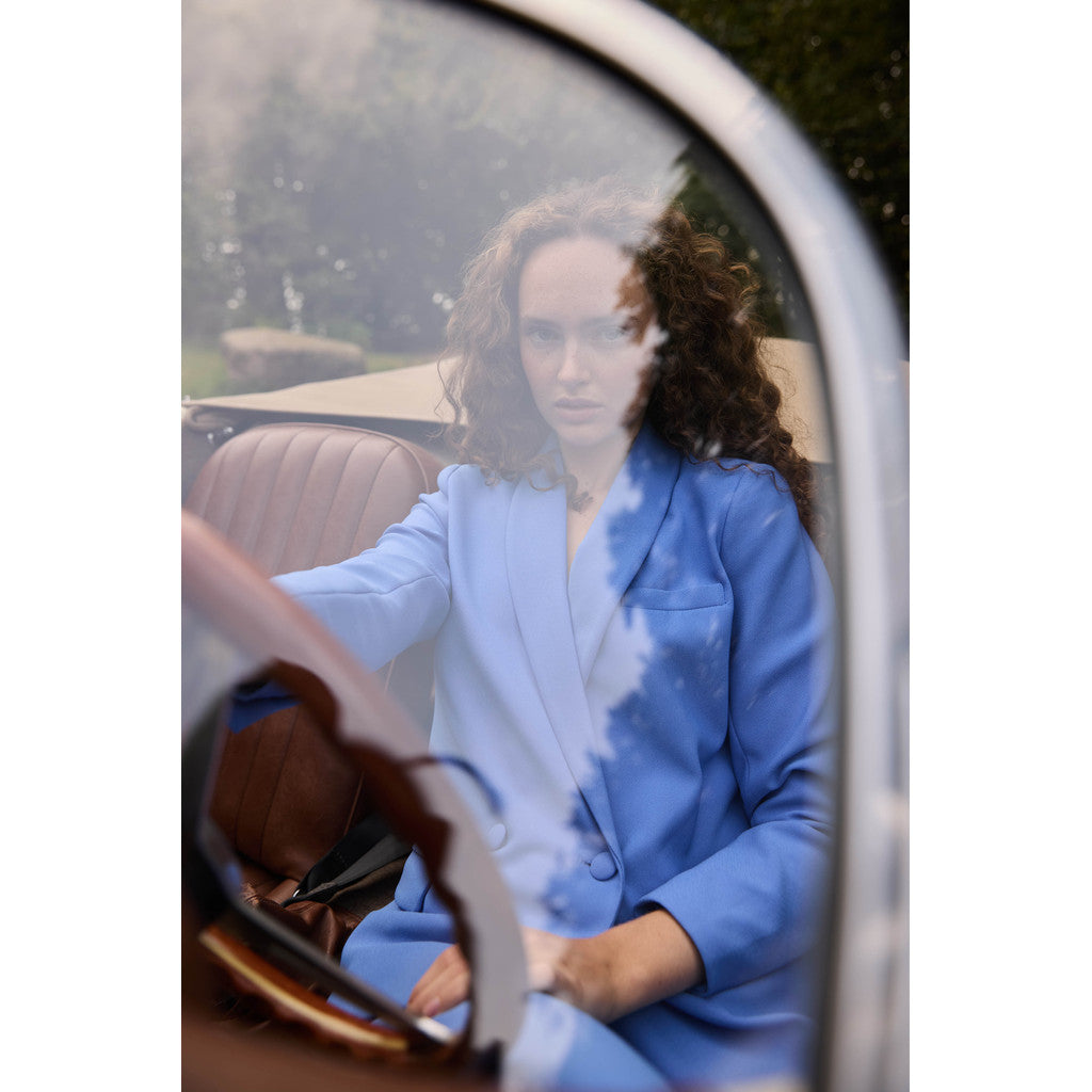 Eloiseppa Blazer – skyblå blazer med dobbeltradet lukning | Rue de Femme