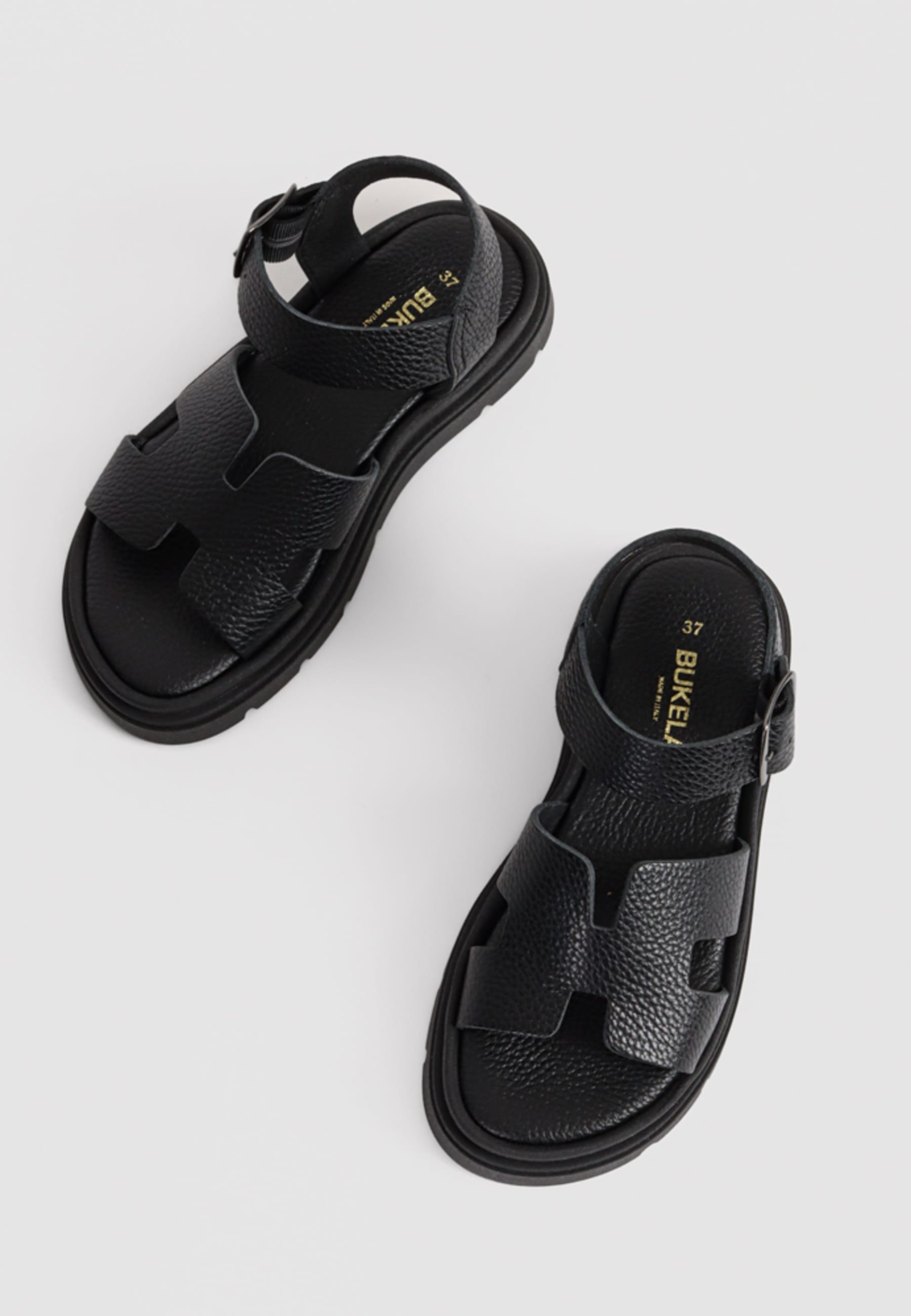 Bukela sandal, Cindy