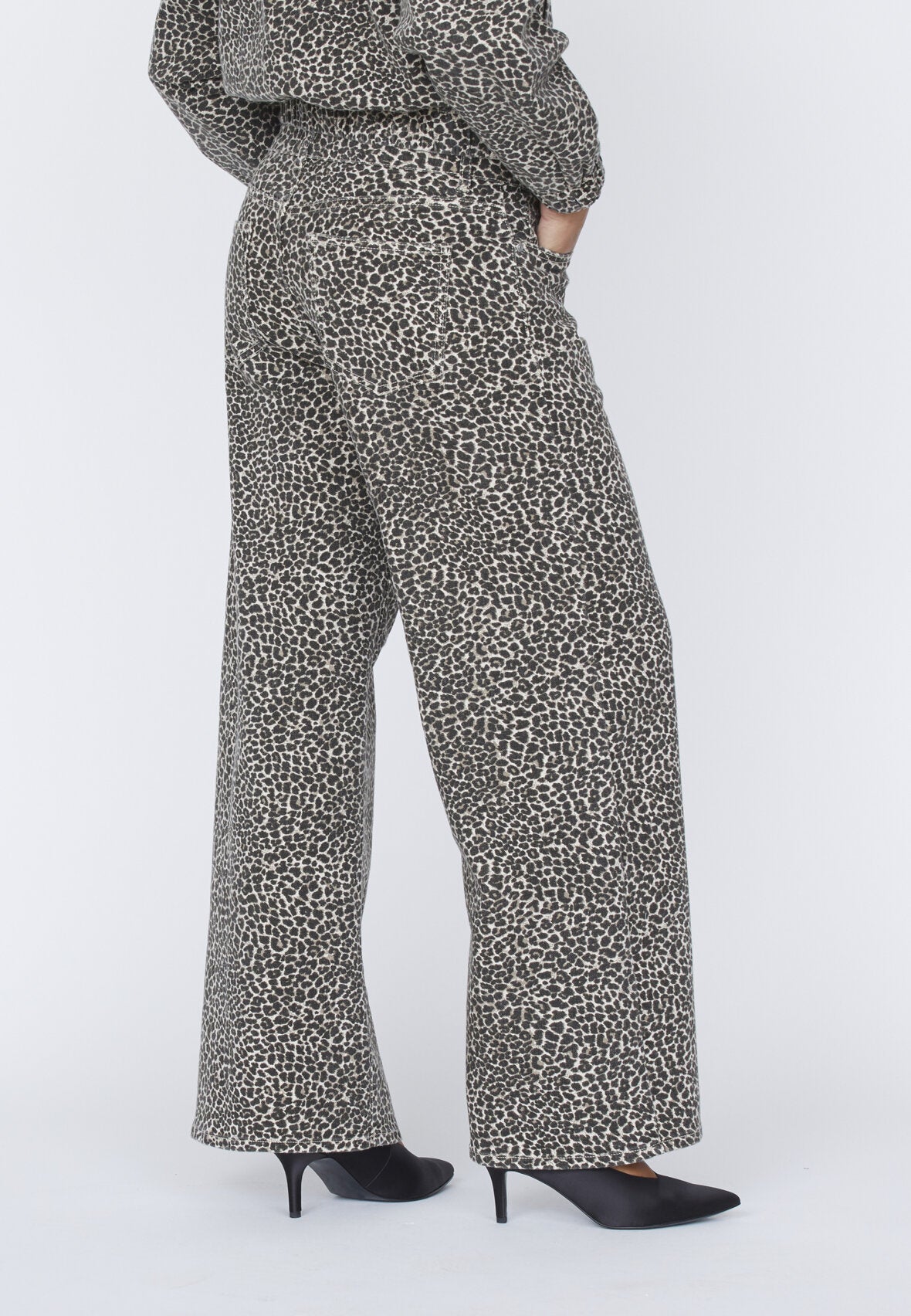 Love & Divine Love1205 Leopard Jeans