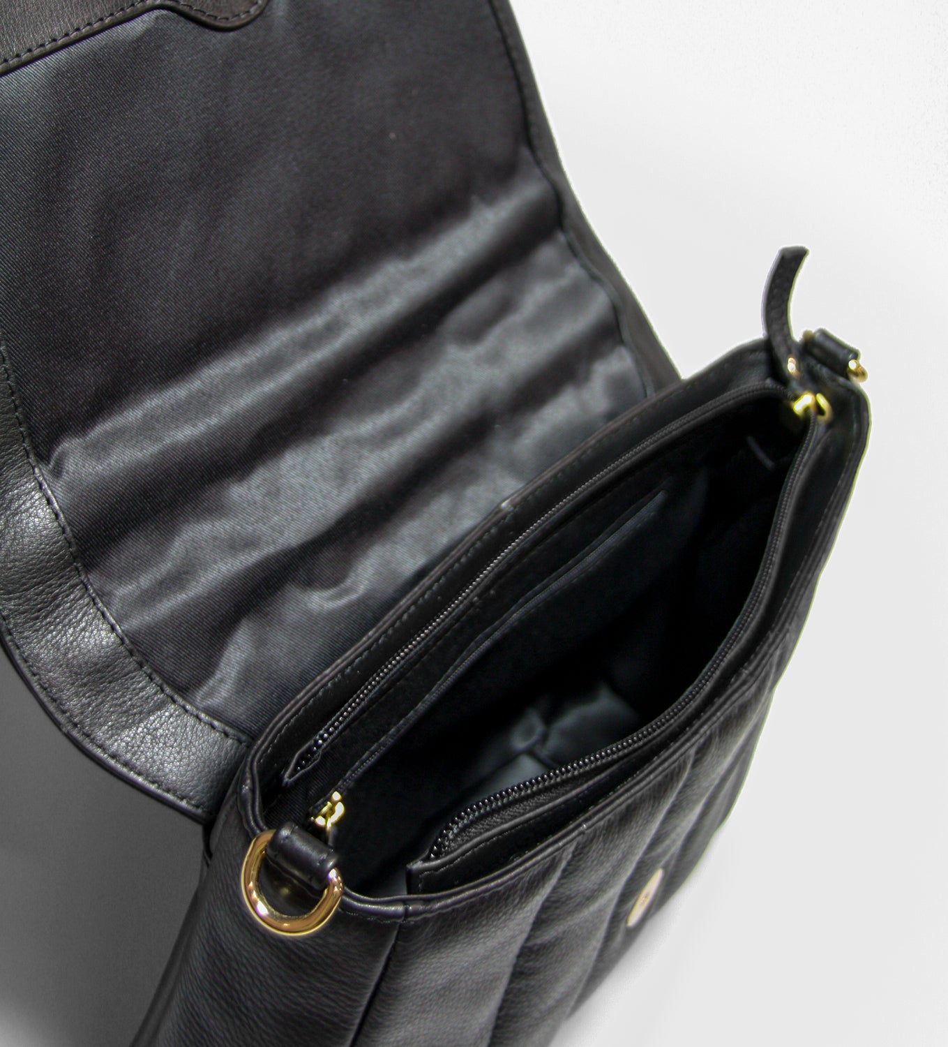 Loui Puffi Bag, Black, Taske fra Treats