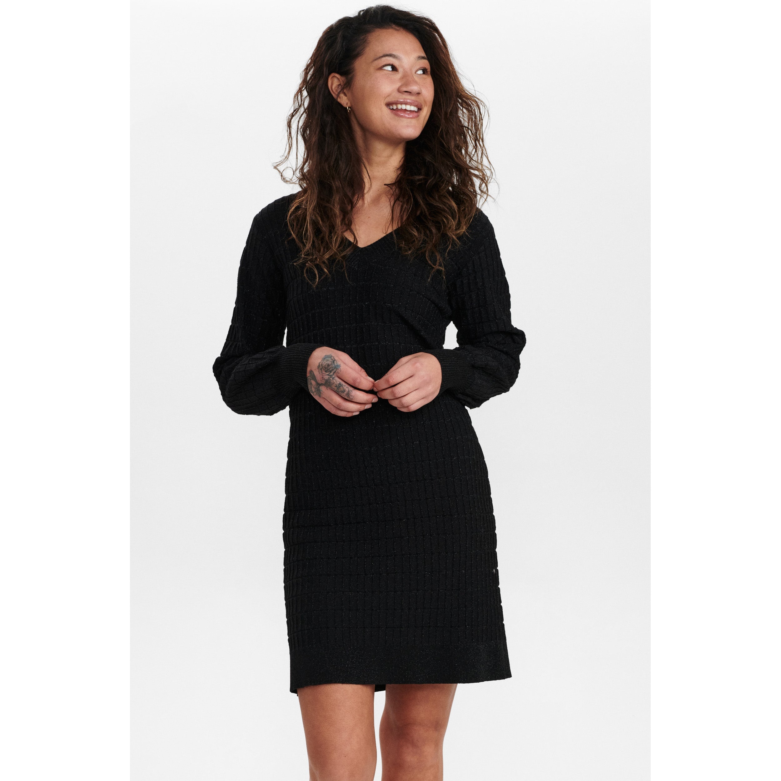 NuAnja Dress, Caviar, Kjole fra Nümph-wüpp