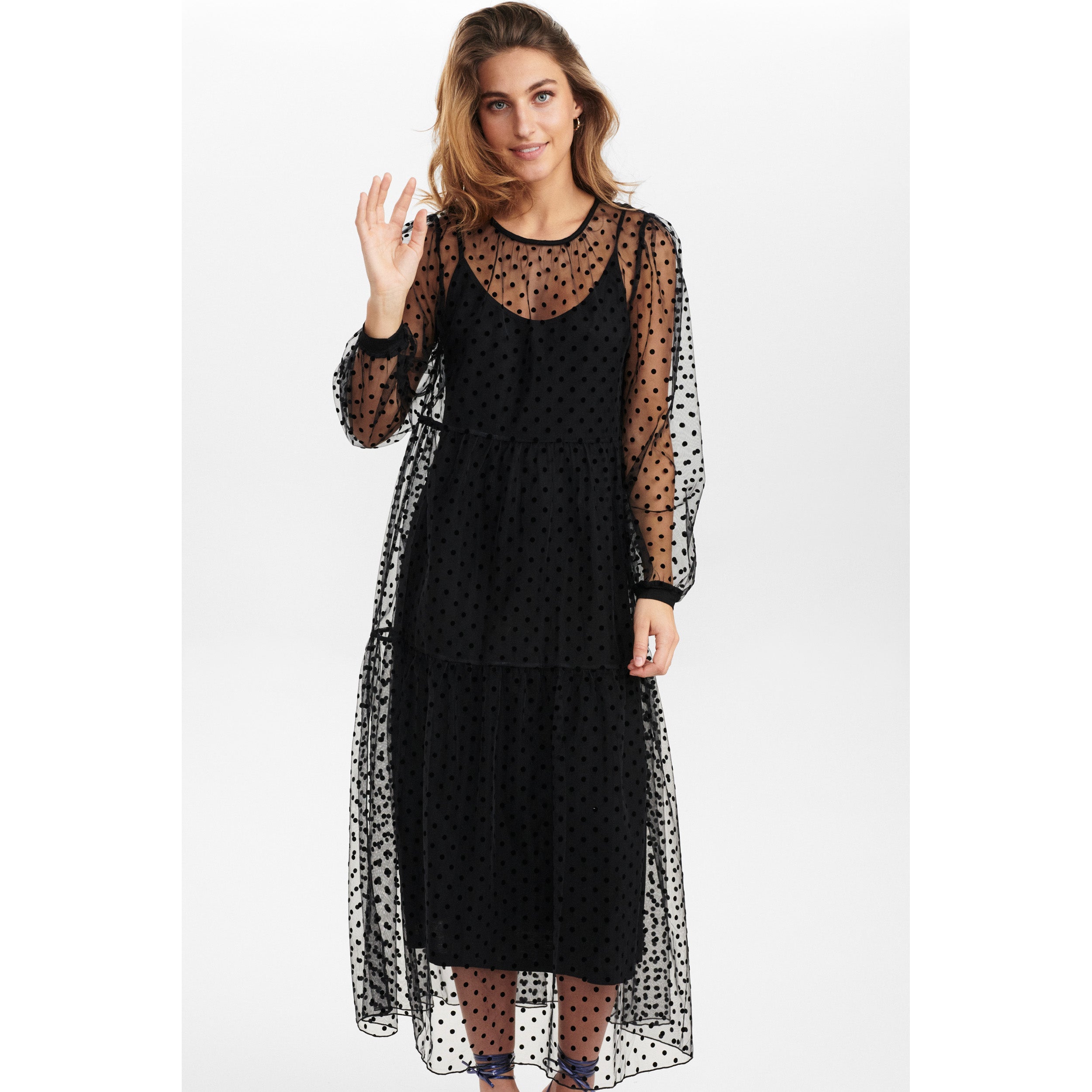NuJuliette Dress, Caviar, Kjole fra Nümph-wüpp