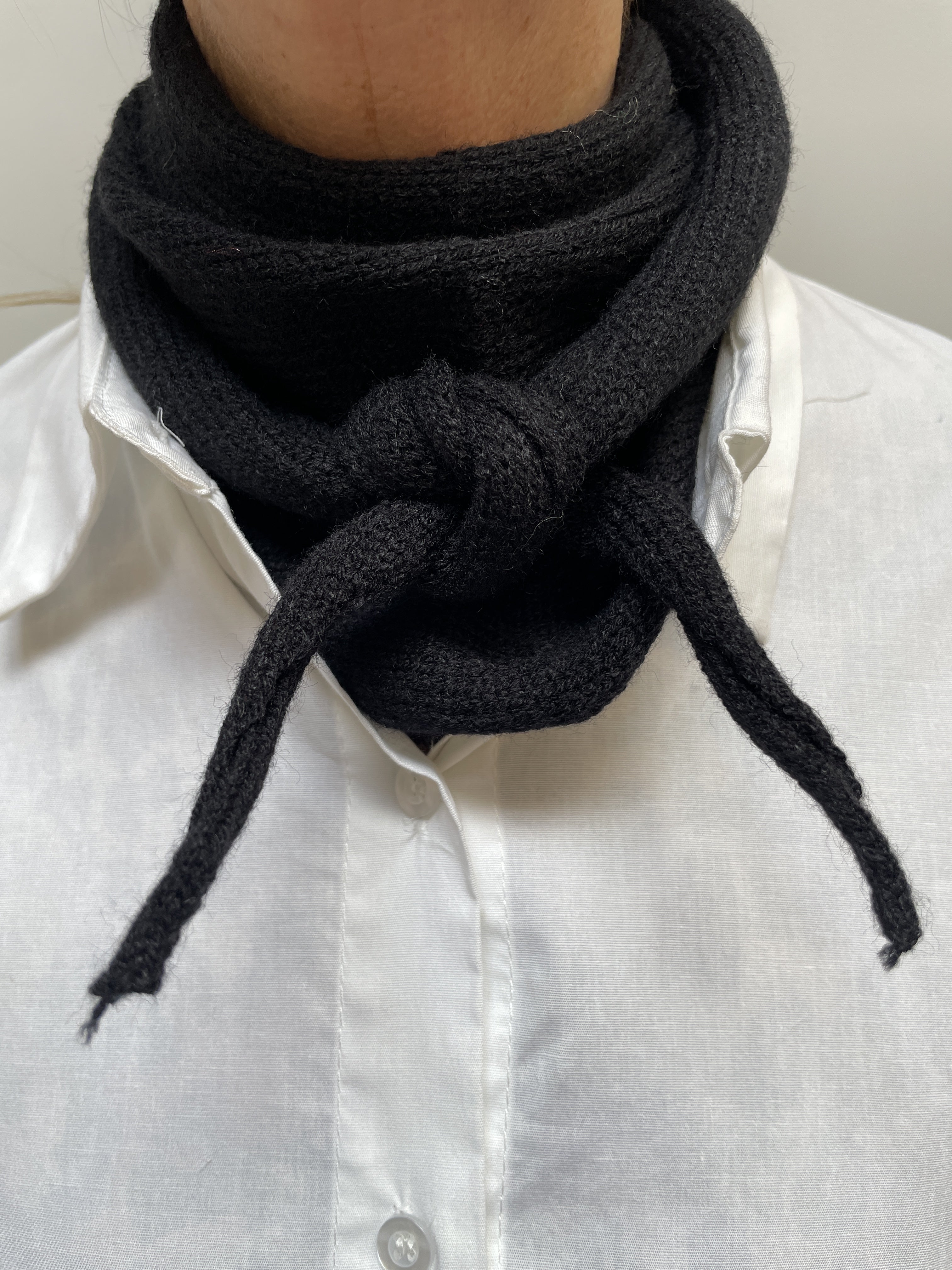 Scarves 2370, Black, Tørklæde fra Three M