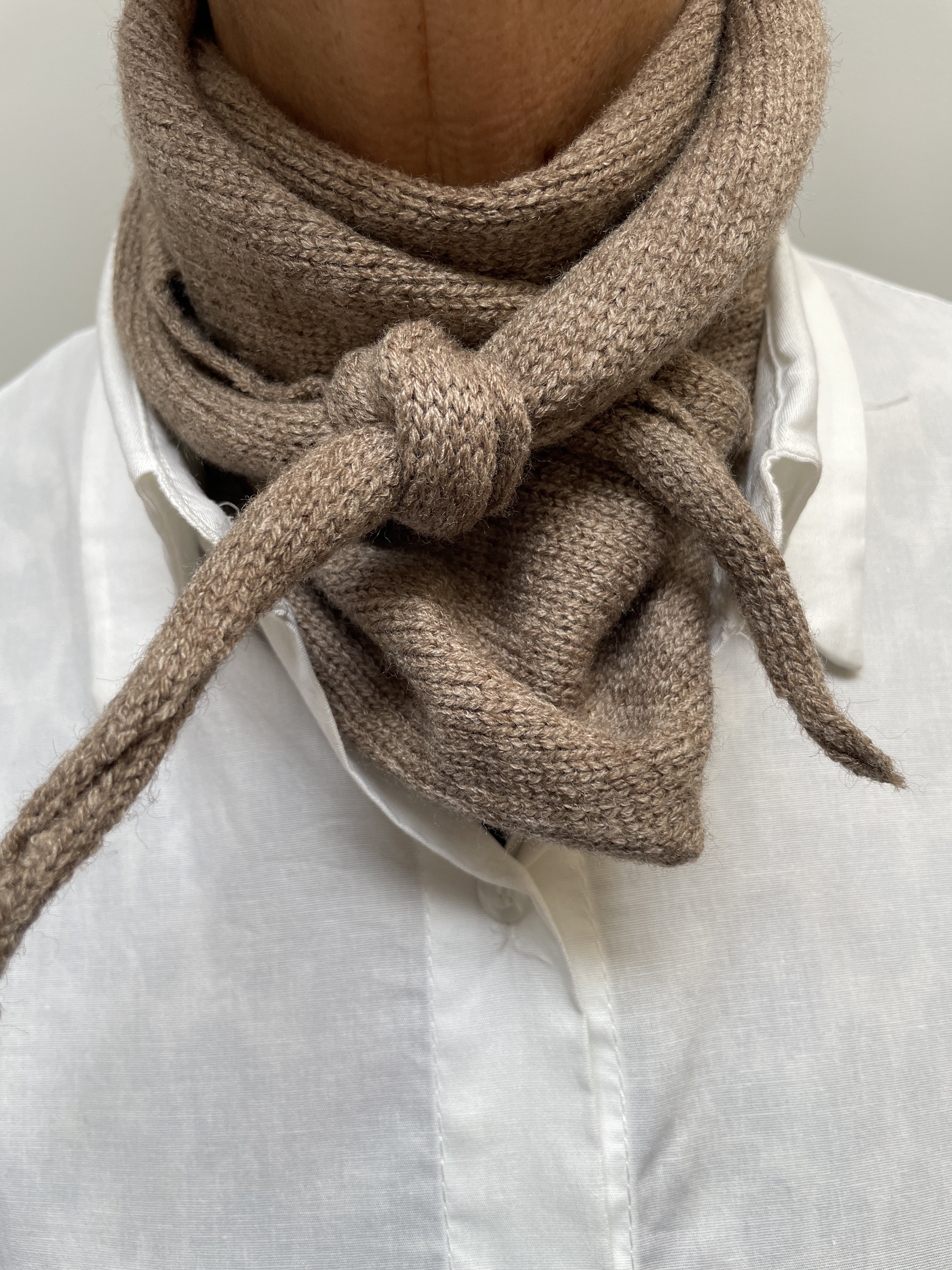 Scarves 2370, Taupe, Tørklæde fra Three M