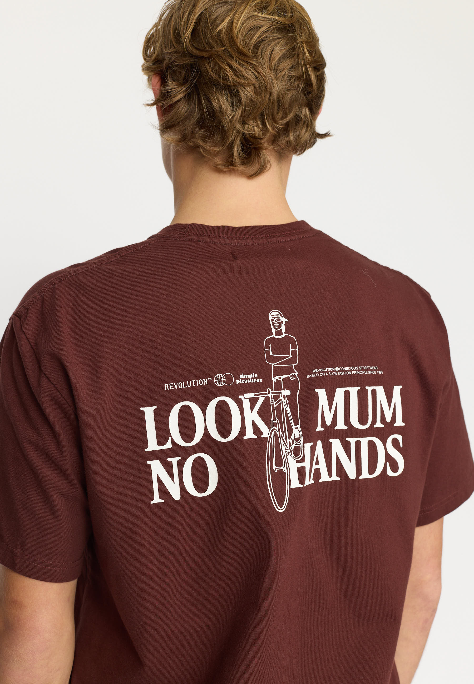 Revolution - Mum T-shirt med rygprint