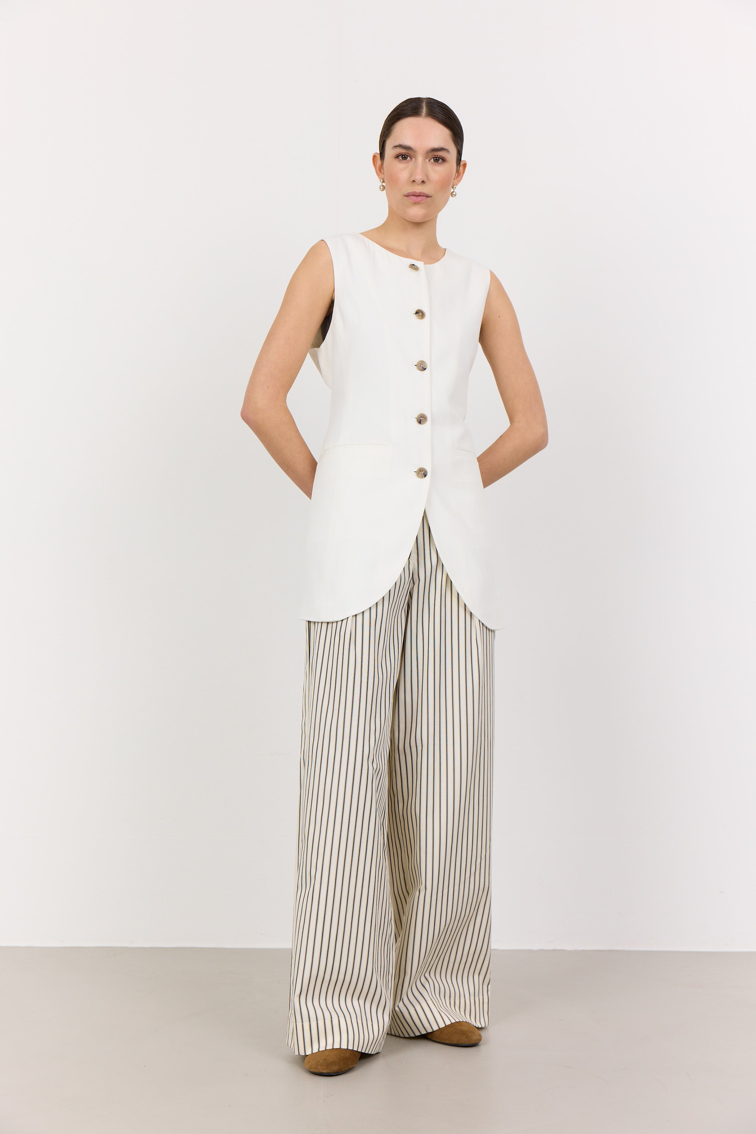 LR-Laura 2 fra Leveté Room – Ærmeløs Vest