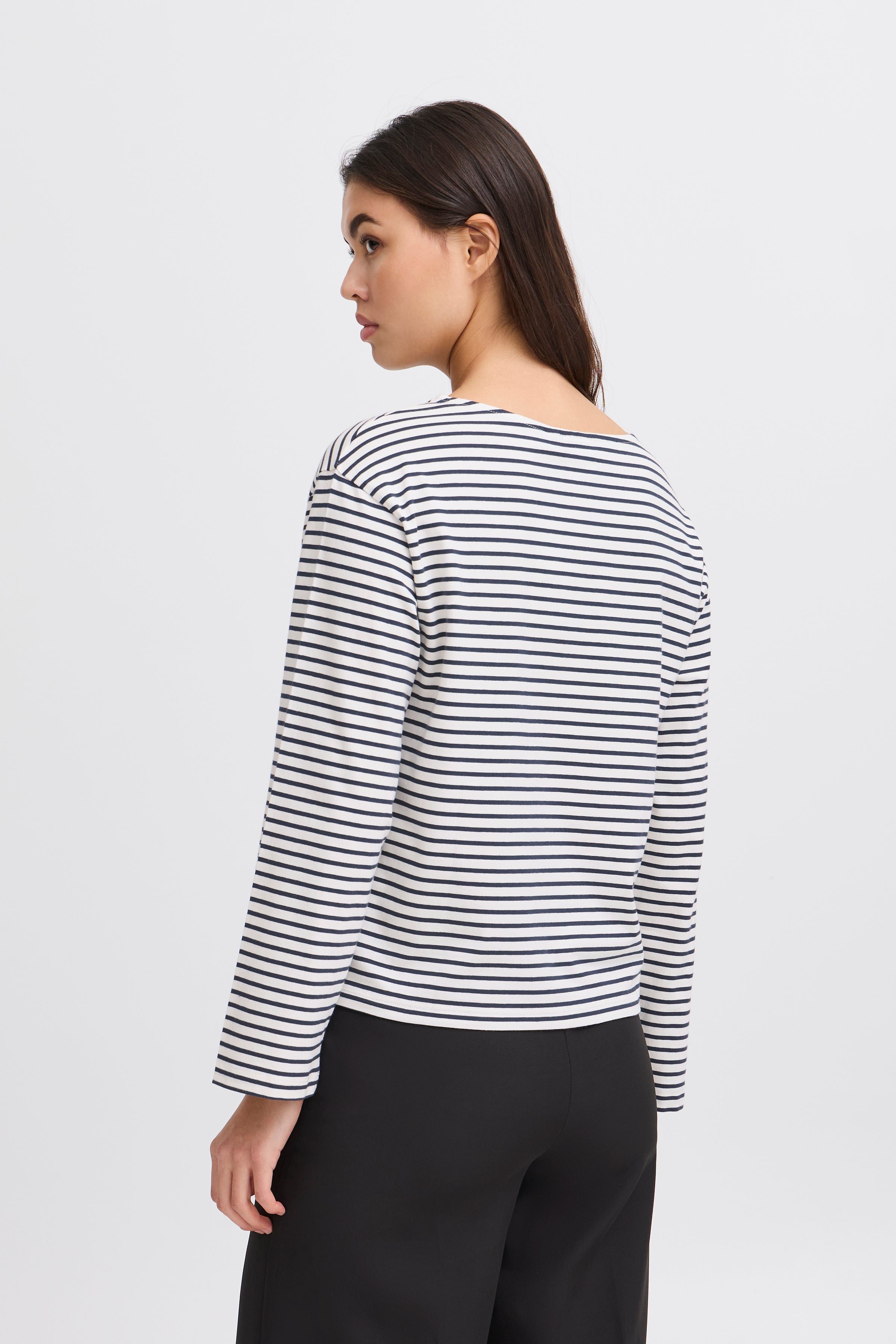 Ichi IHMira Boatneck, Navy