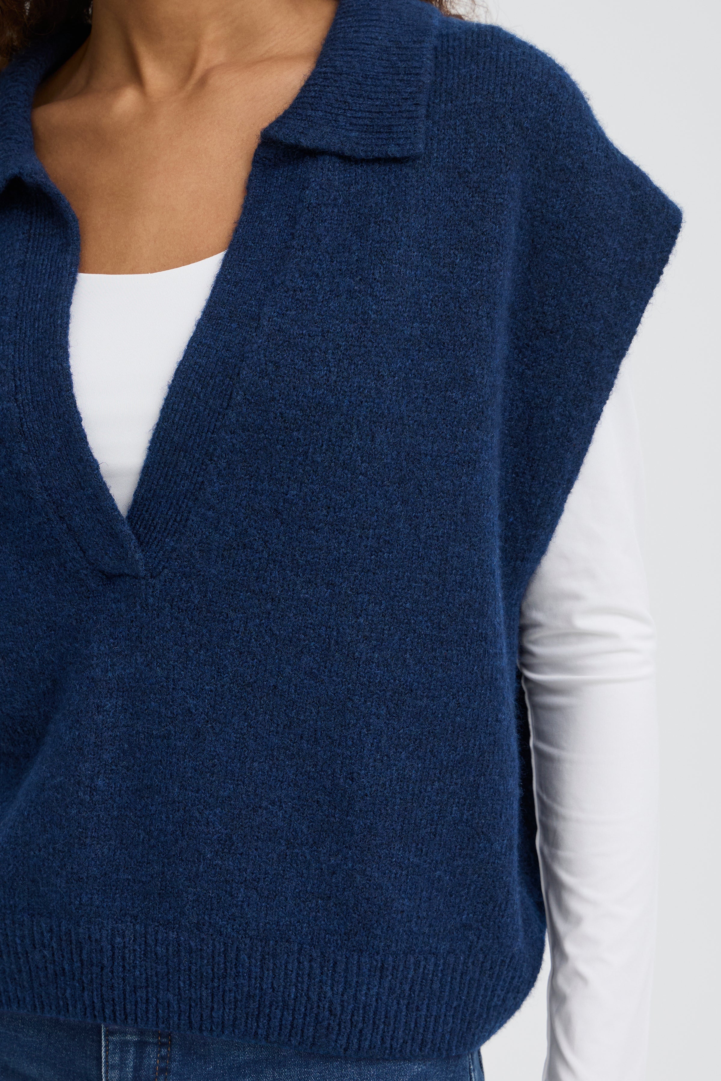 Ichi - IHPovoke strik vest i navy