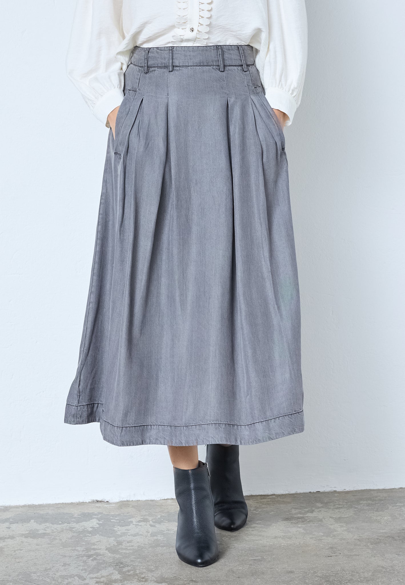Co' Couture - AnyaCC Denim Pleat Skirt i grå denim