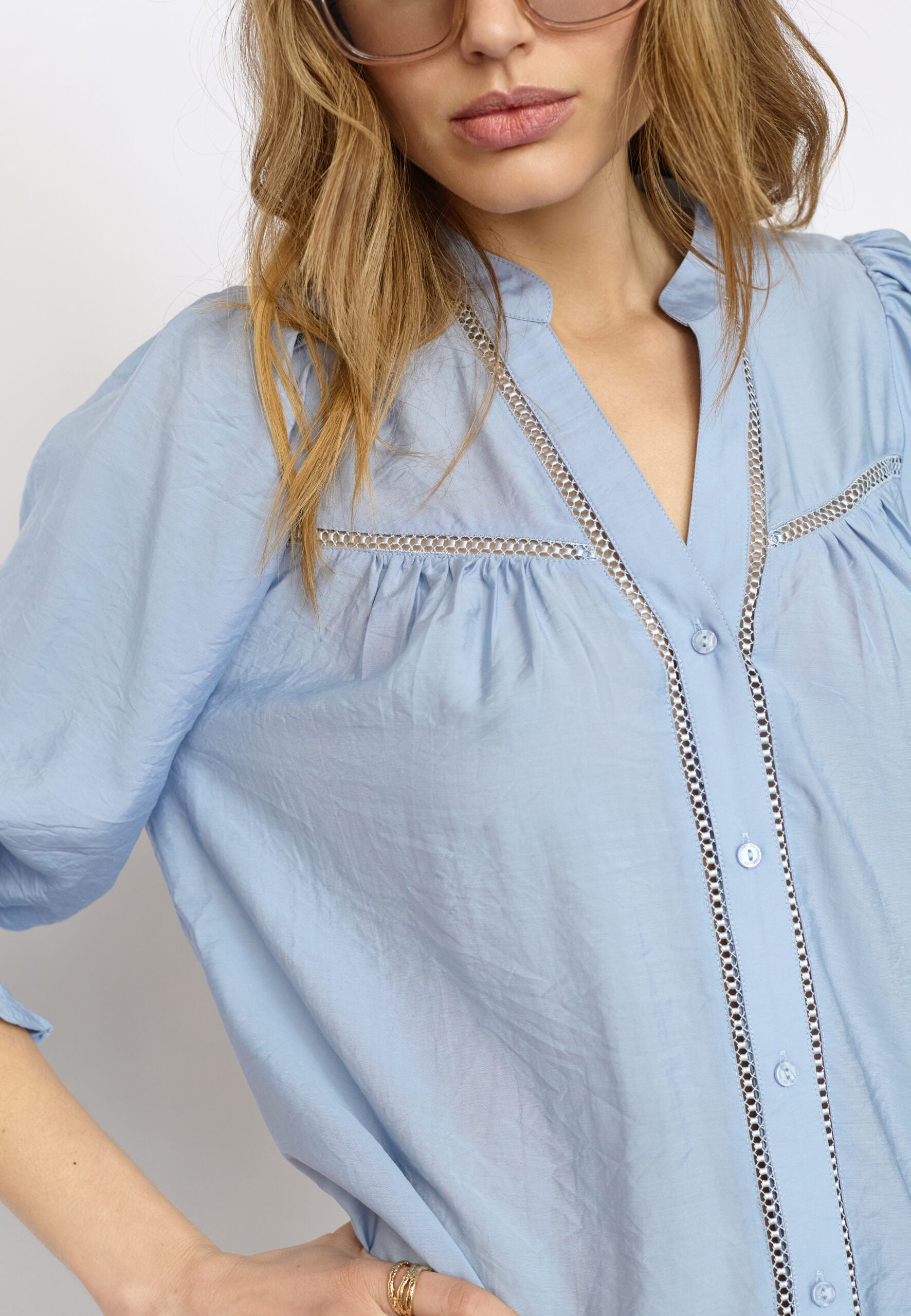 Co'Couture - CallumCC Lace Puff V-Shirt