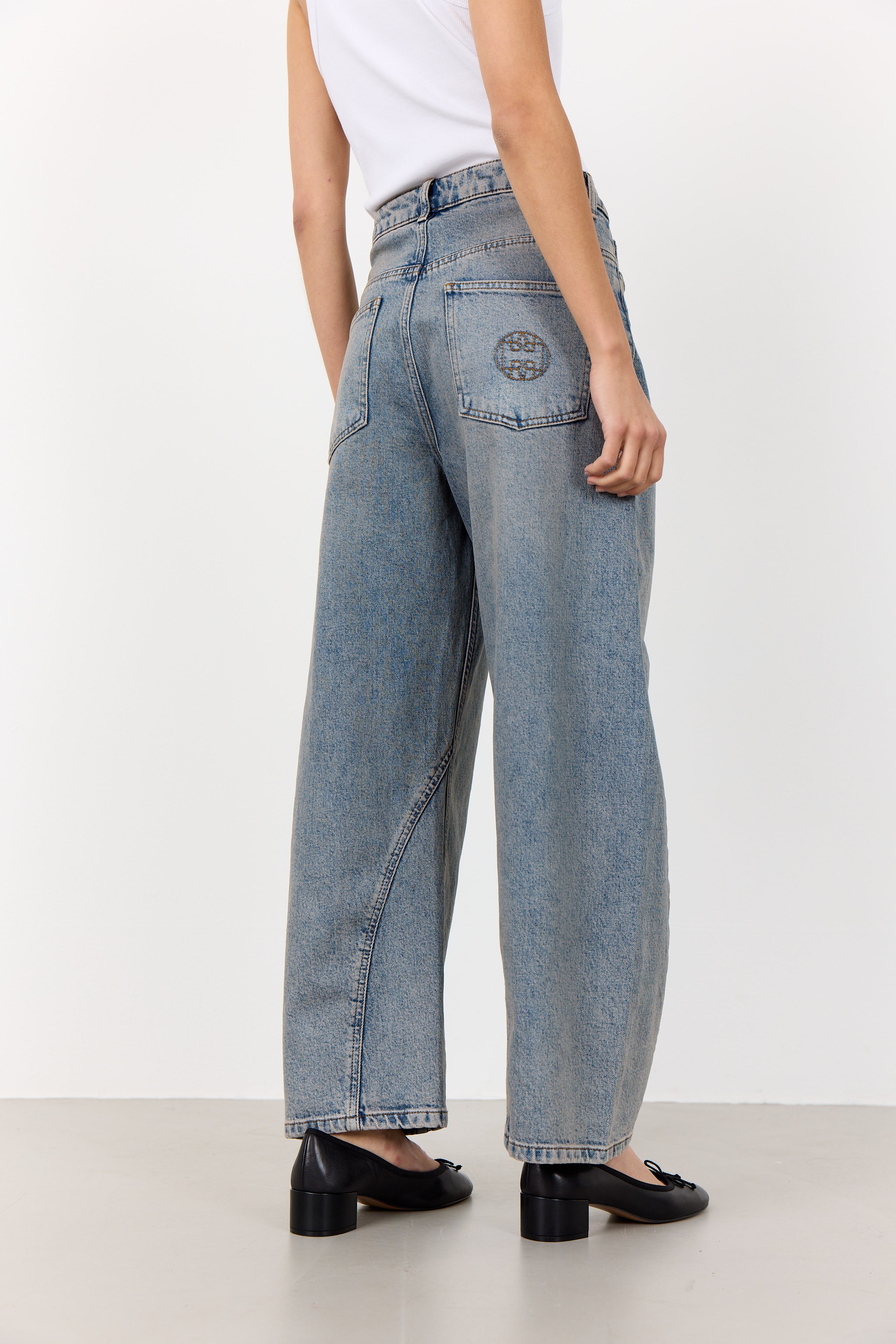 Leveté Room - LR-Kosa 14 Barrel jeans