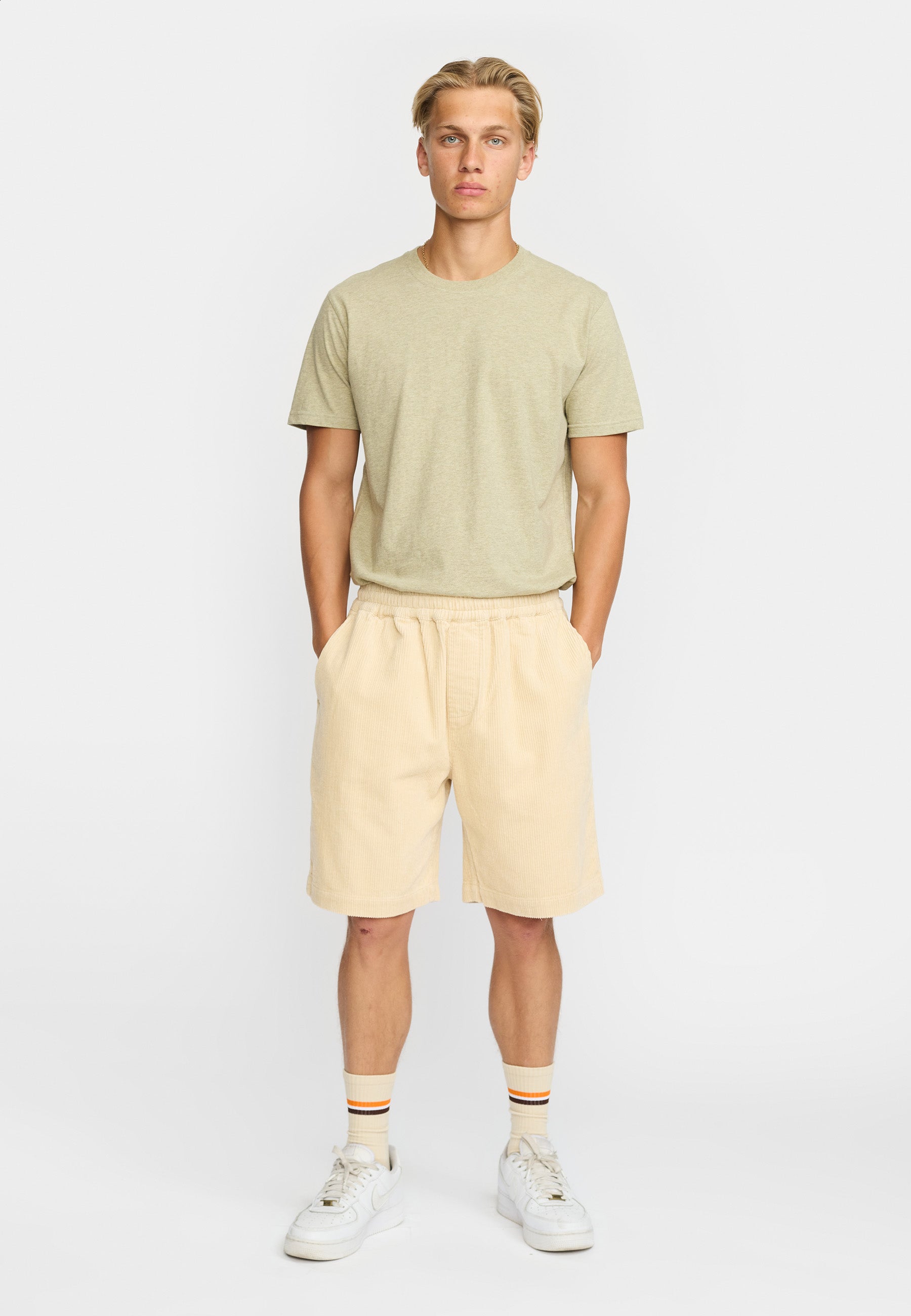 Revolution – Long Casual Shorts i Mørk Offwhite