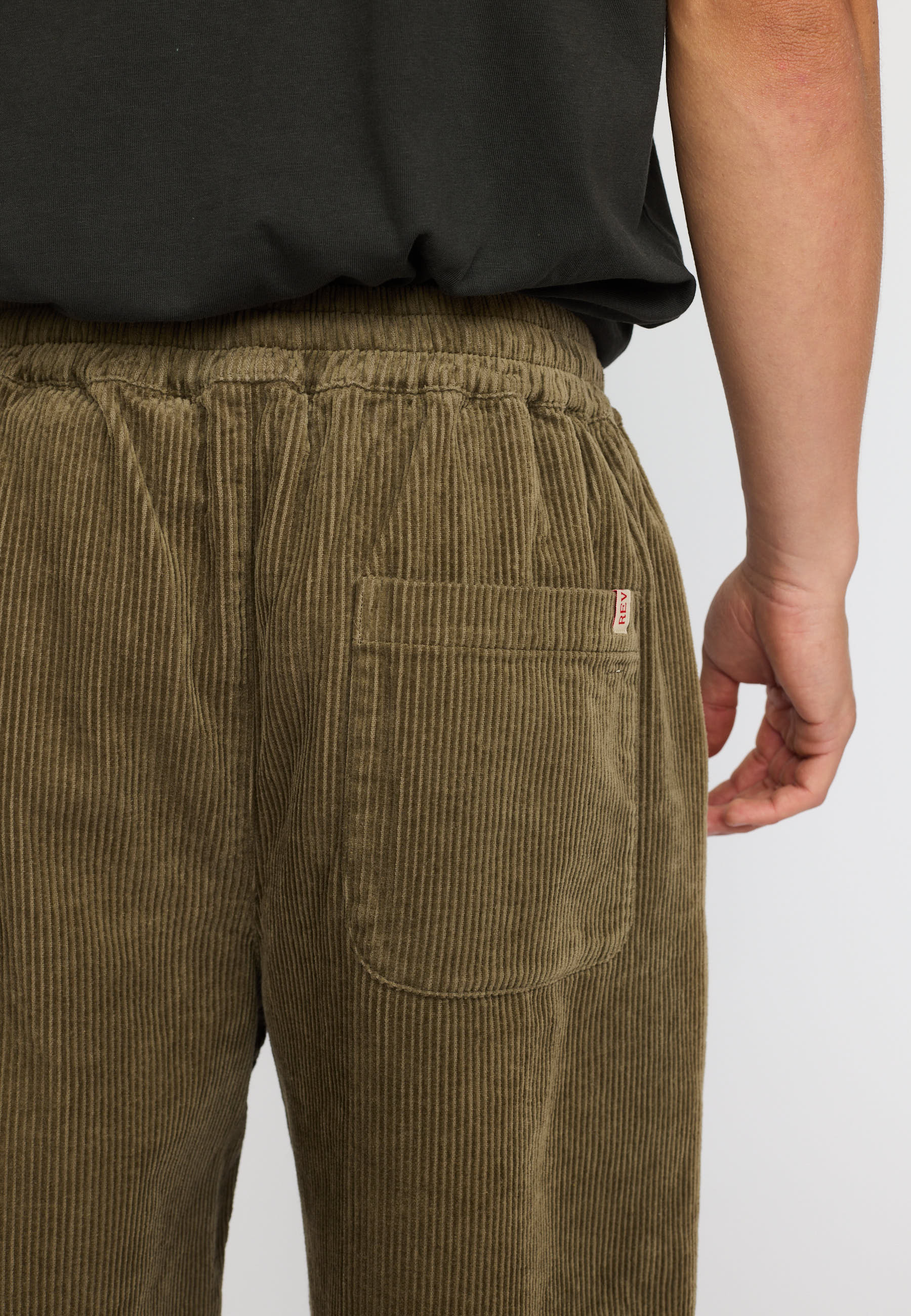 Revolution - Long Casual Shorts Lys Army