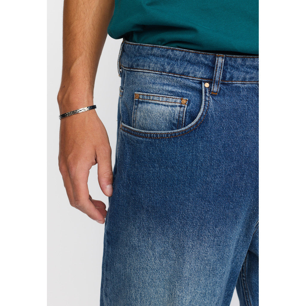 Revolution - Relaxed Fit Washed Jeans