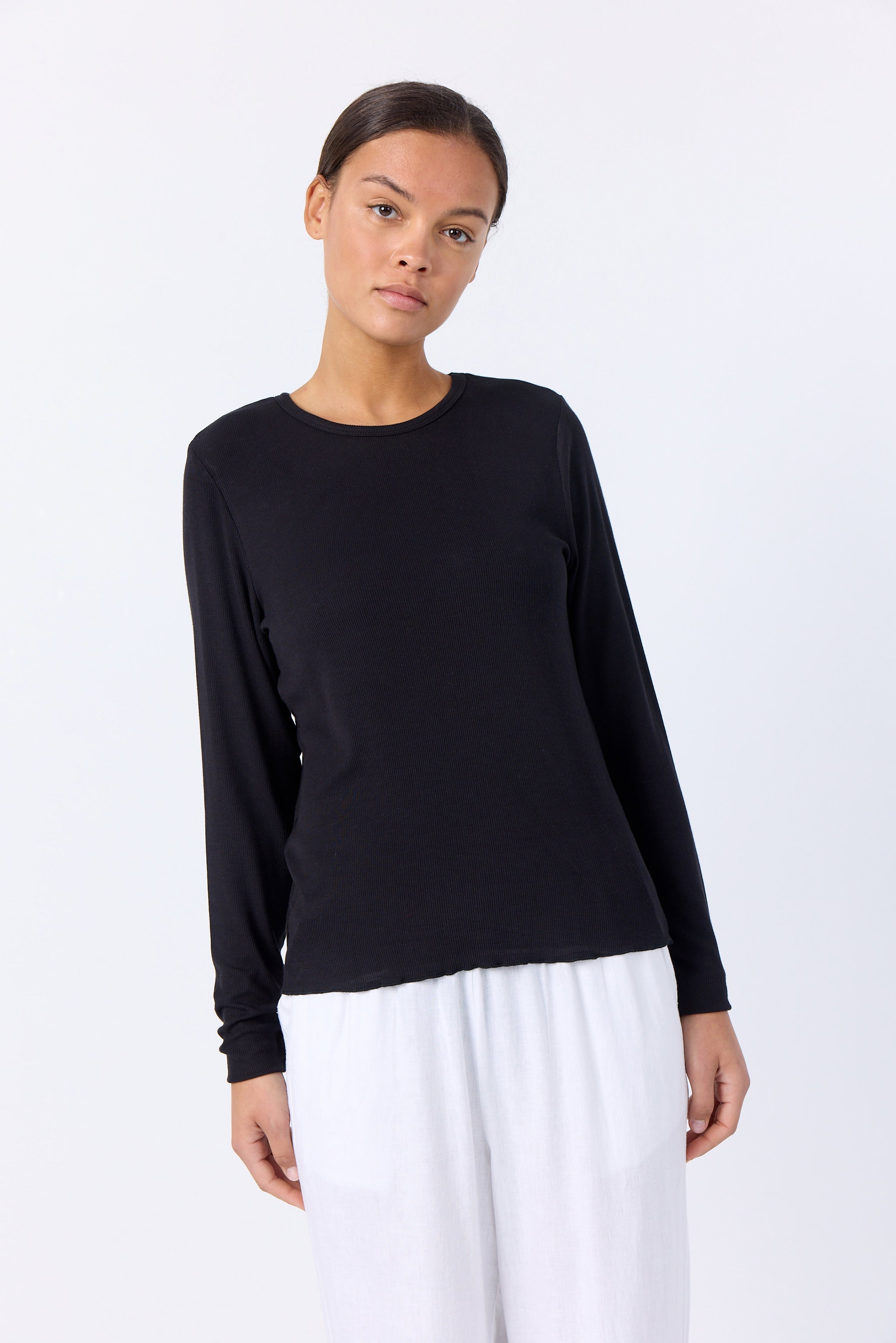 Leveté Room - LR-Ika bluse i sort