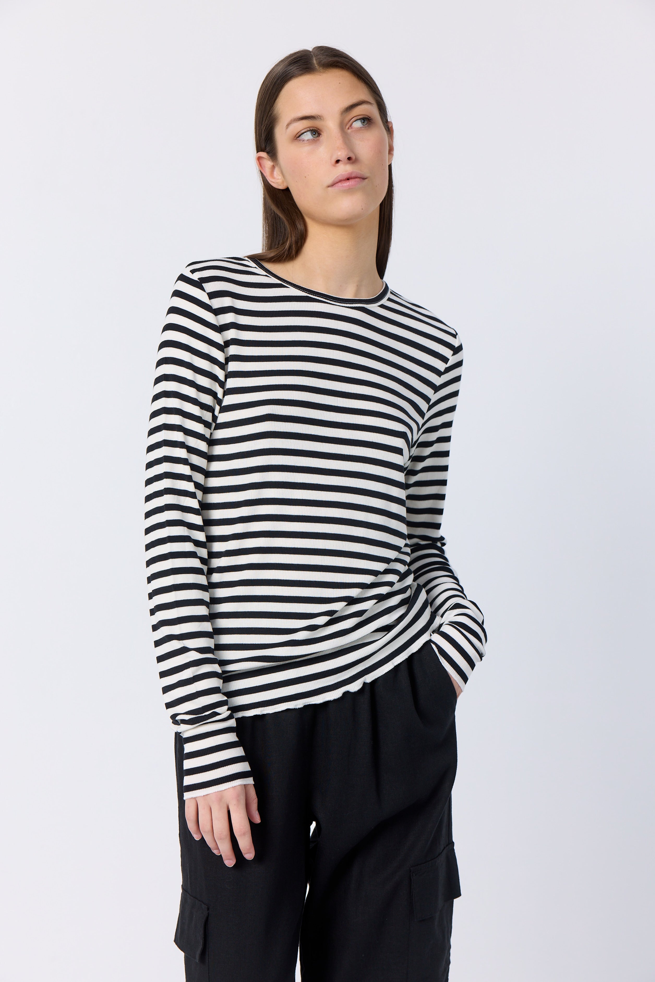 Leveté Room - IKA 11 Bluse Sort/Hvid