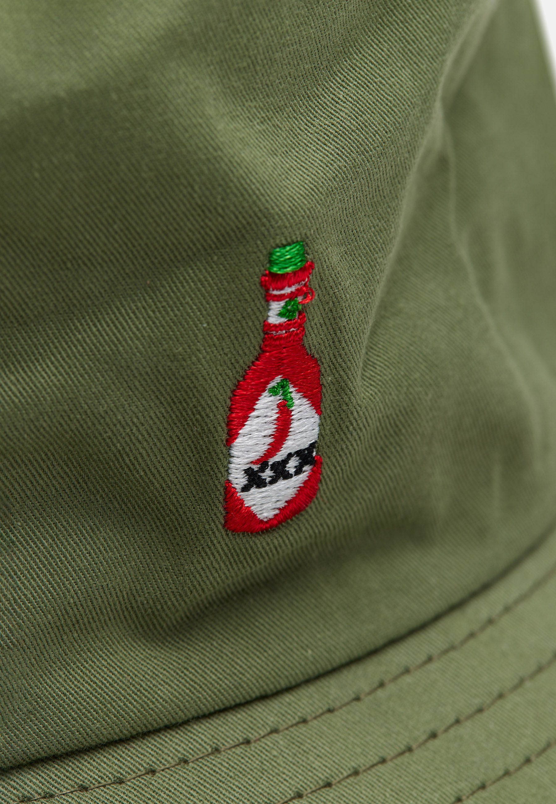 Revolution – HOT Bucket Hat i Army