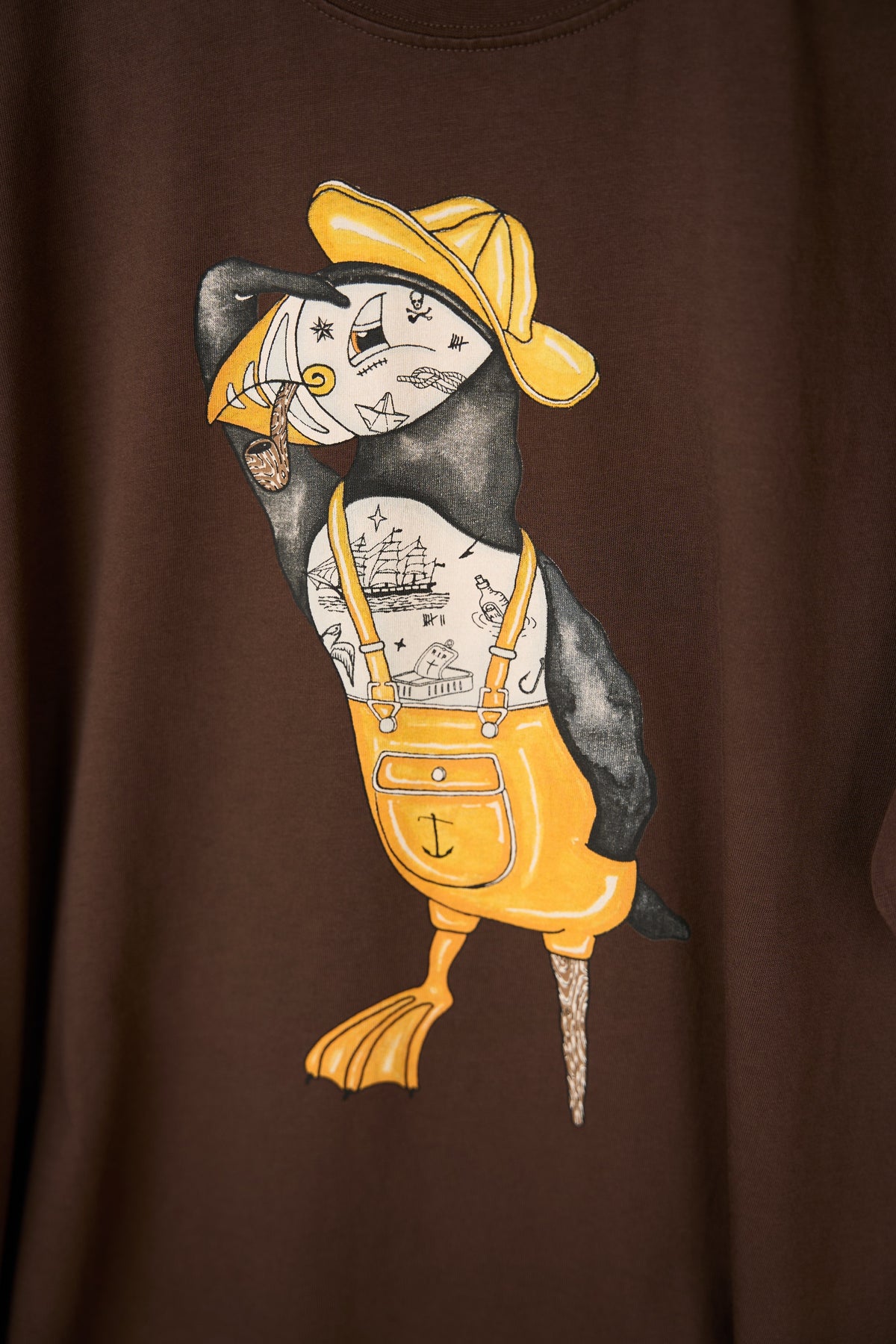 Lakor - Sea Parrot Seaman T-shirt, Coffee