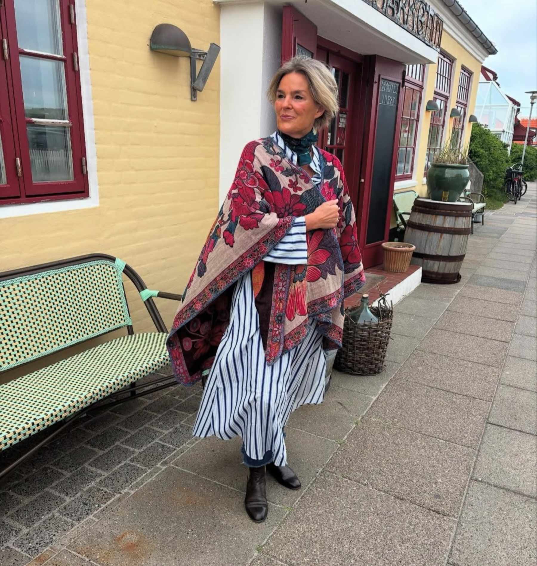 Wauw - Klampenborg cape