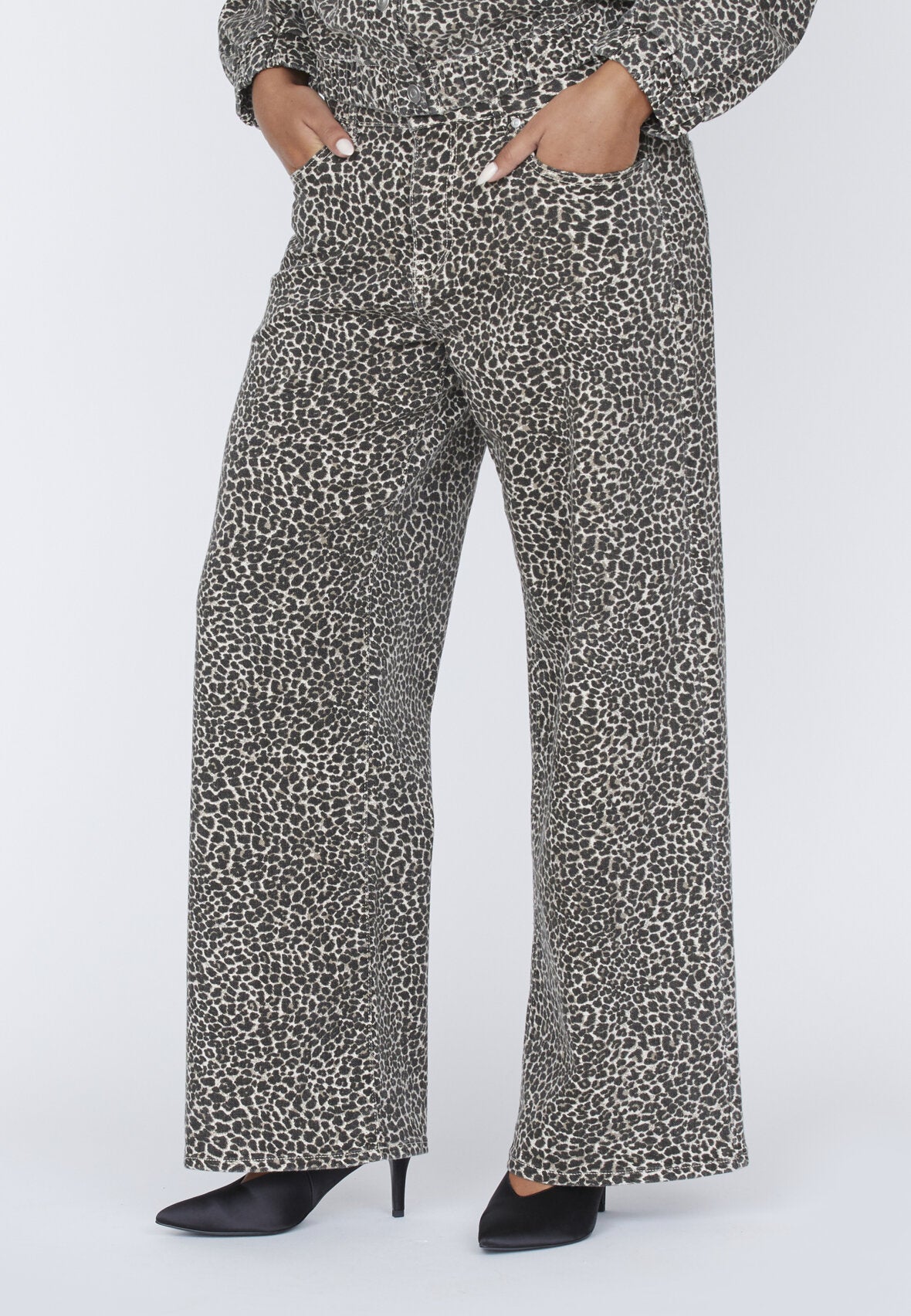 Love & Divine Love1205 Leopard Jeans