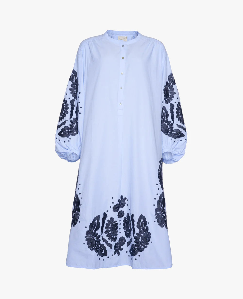 Martha Shirt Dress, Chambrey Blue, Kjole fra Sissel Edelbo